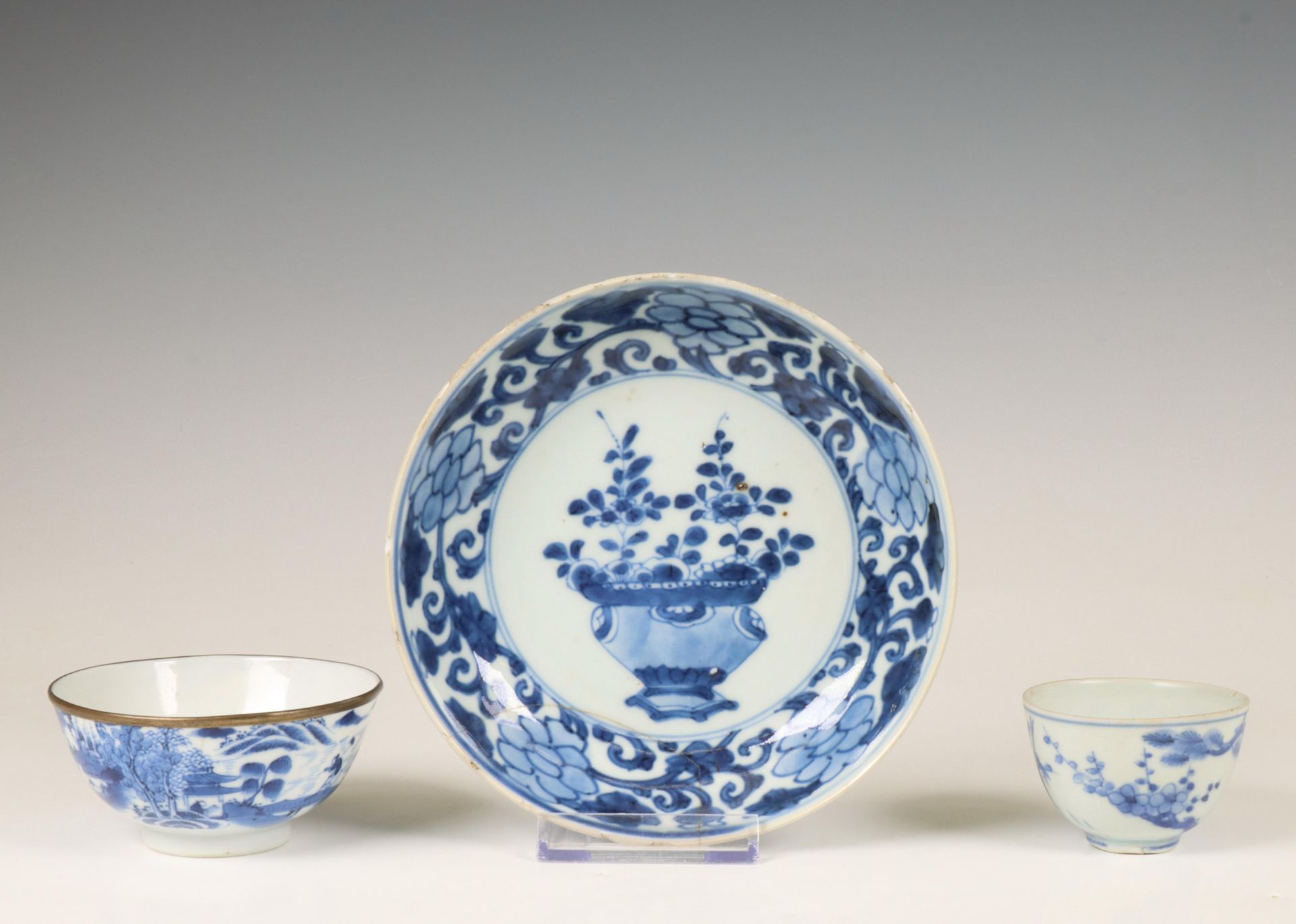 China, small collection of blue and white porcelain, 17th-18th century, - Image 3 of 5