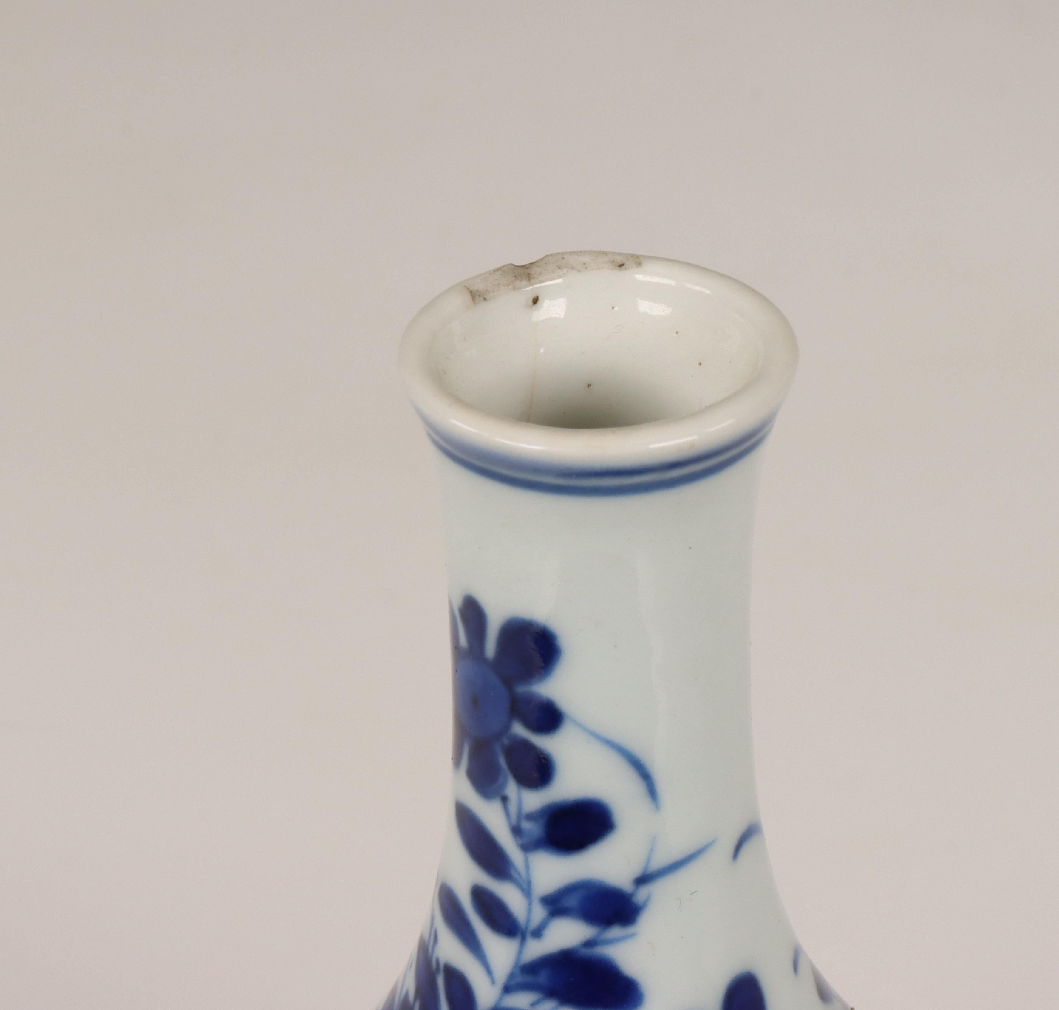 China, a pair of small blue and white porcelain bottle vases, Kangxi period (1662-1722), - Image 6 of 7
