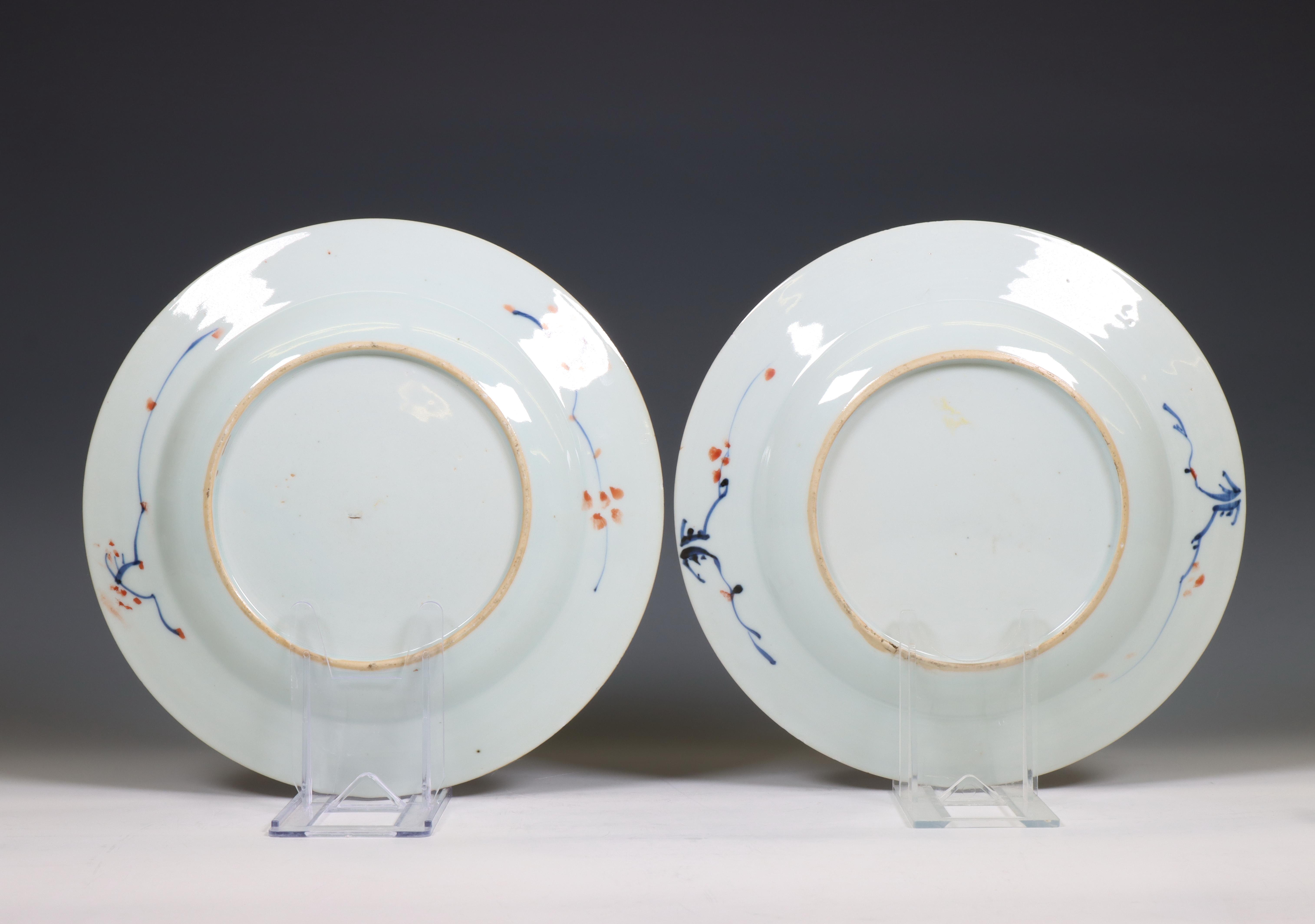 China, a pair of verte-Imari porcelain 'Governor Duff' plates, ca. 1730, - Image 3 of 3