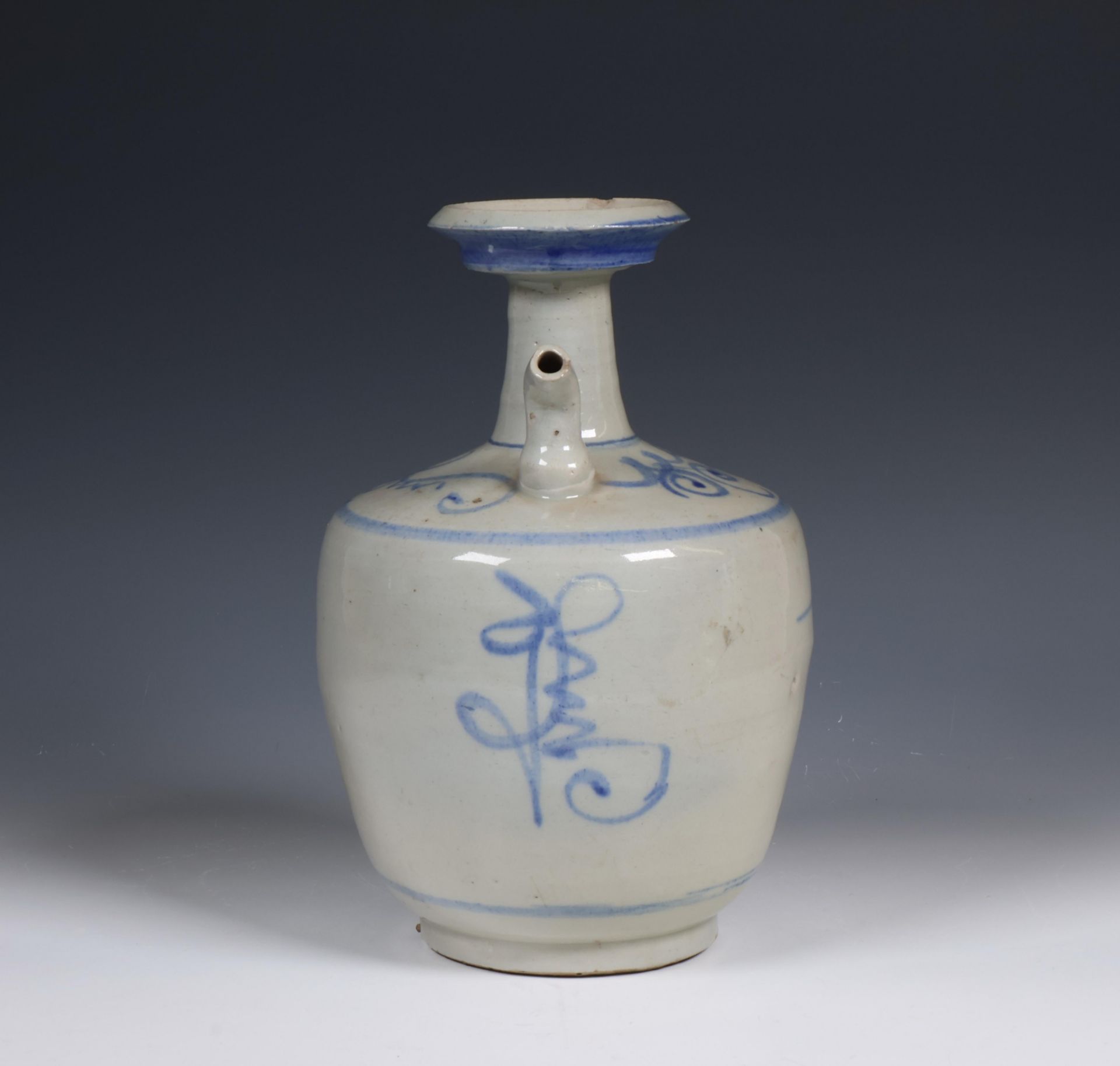 China/ Vietnam, blue and white glazed earthenware water-pot, 20th century, - Bild 3 aus 6
