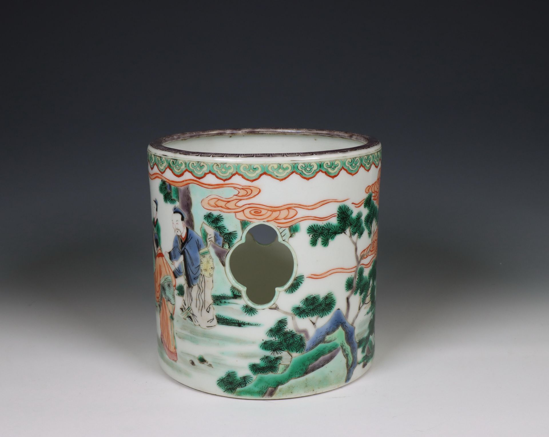 China, a famille verte porcelain brush pot, 20th century, - Bild 6 aus 6
