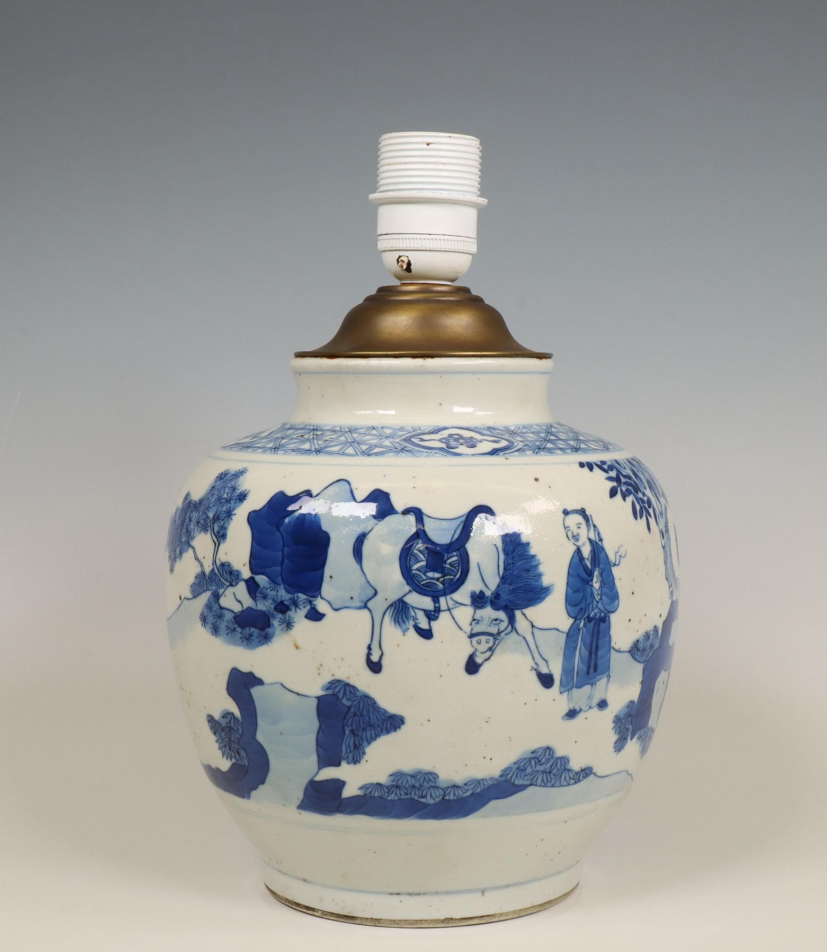 China, blue and white porcelain vase mounted as a lamp, 19th century, - Bild 2 aus 4