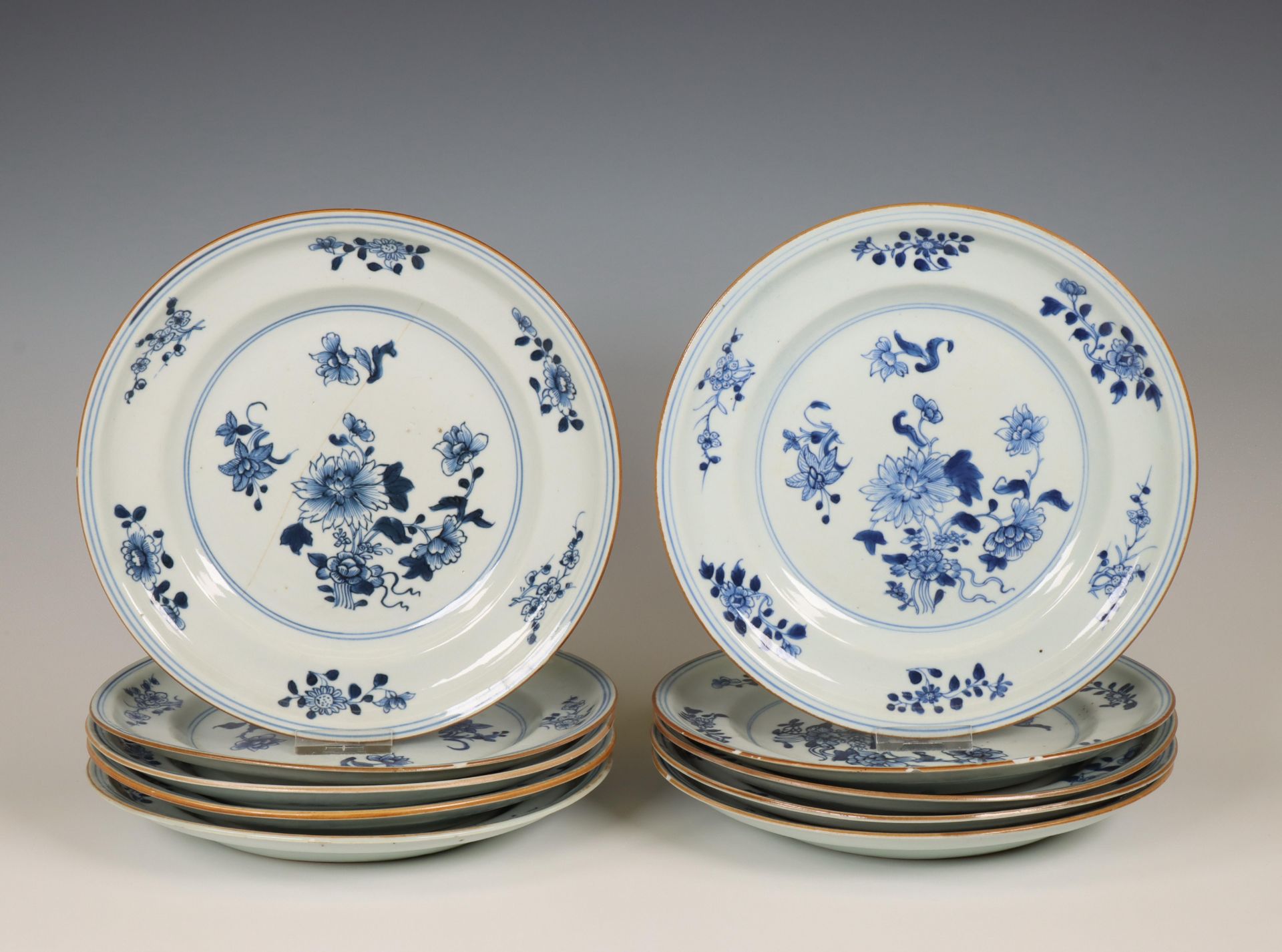China, set of ten blue and white porcelain plates, Qianlong period (1736-1795),