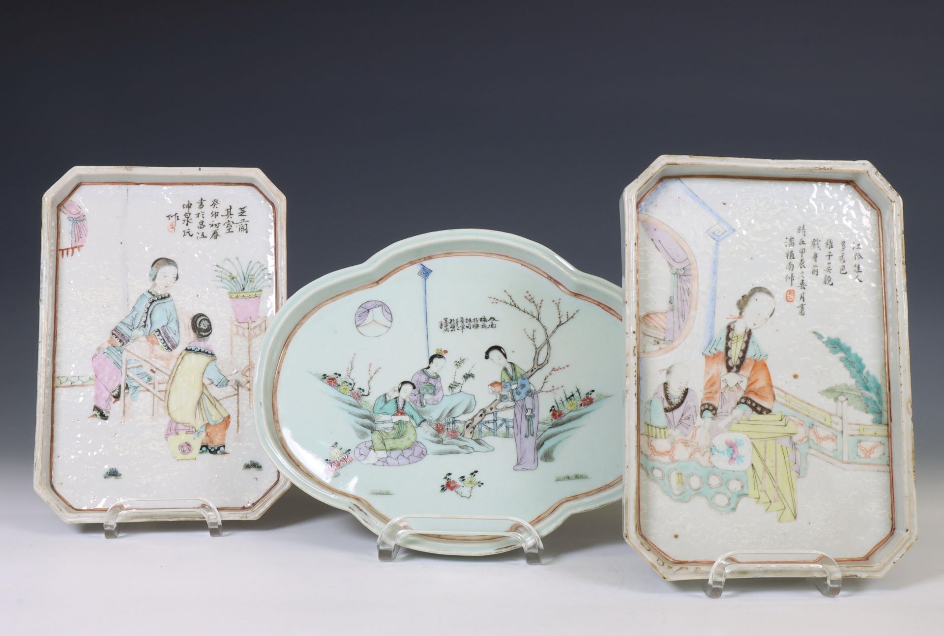China, three famille rose porcelain trays, 20th century,