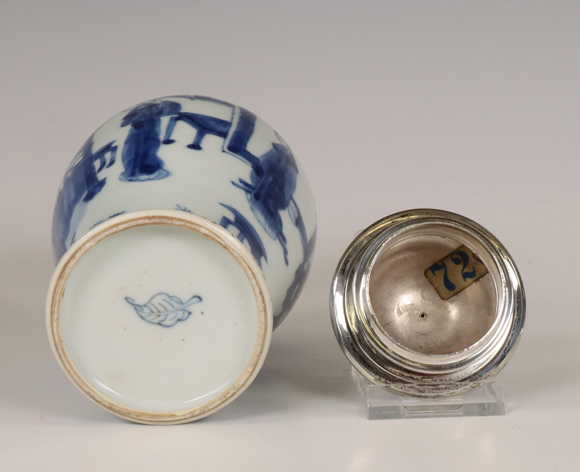 China, a silver-mounted blue and white porcelain vase, Kangxi period (1662-1722), the silver Van Kem - Image 6 of 7