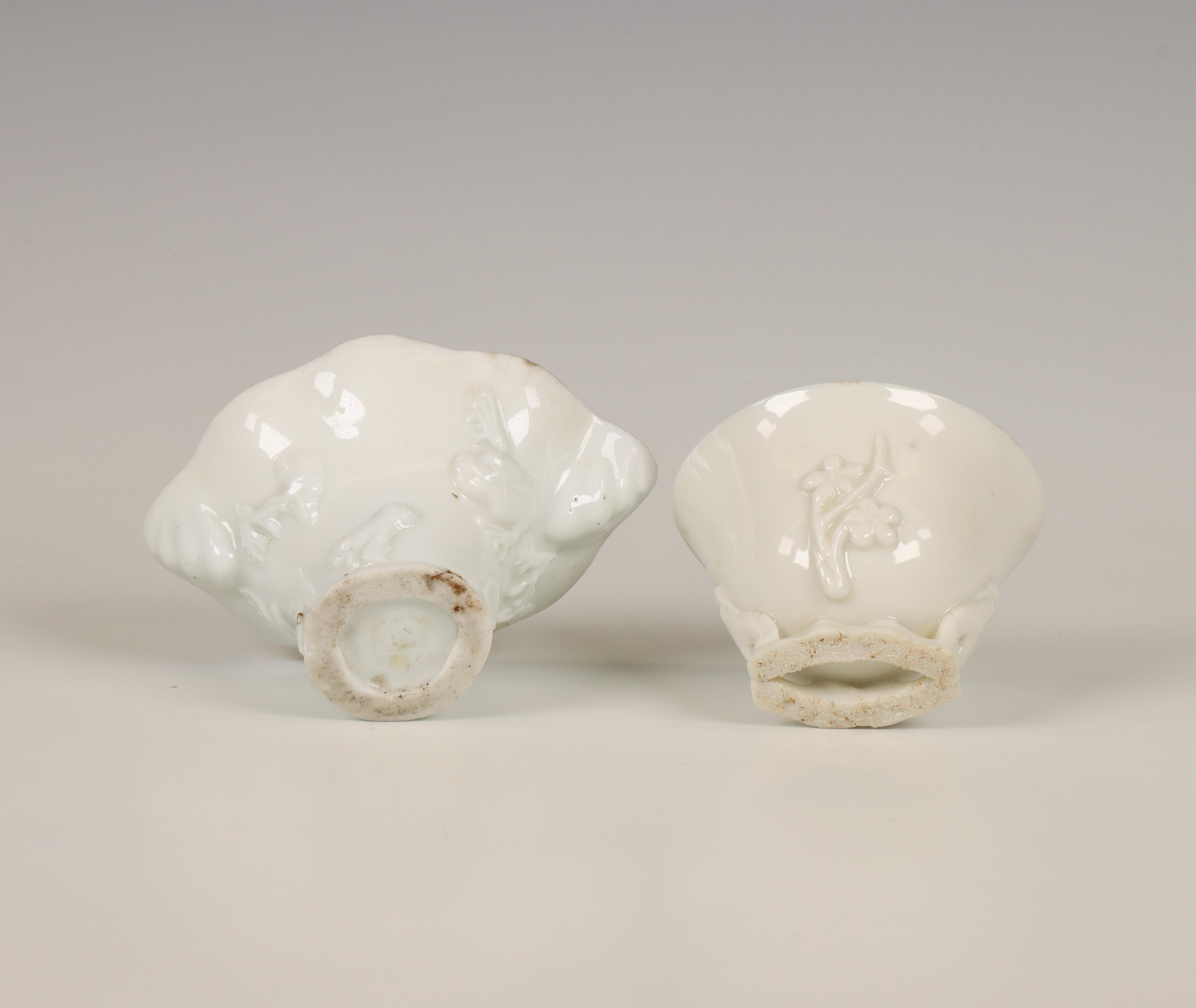 China, two Dehua porcelain cups, 17th/ 18th century, - Bild 5 aus 6