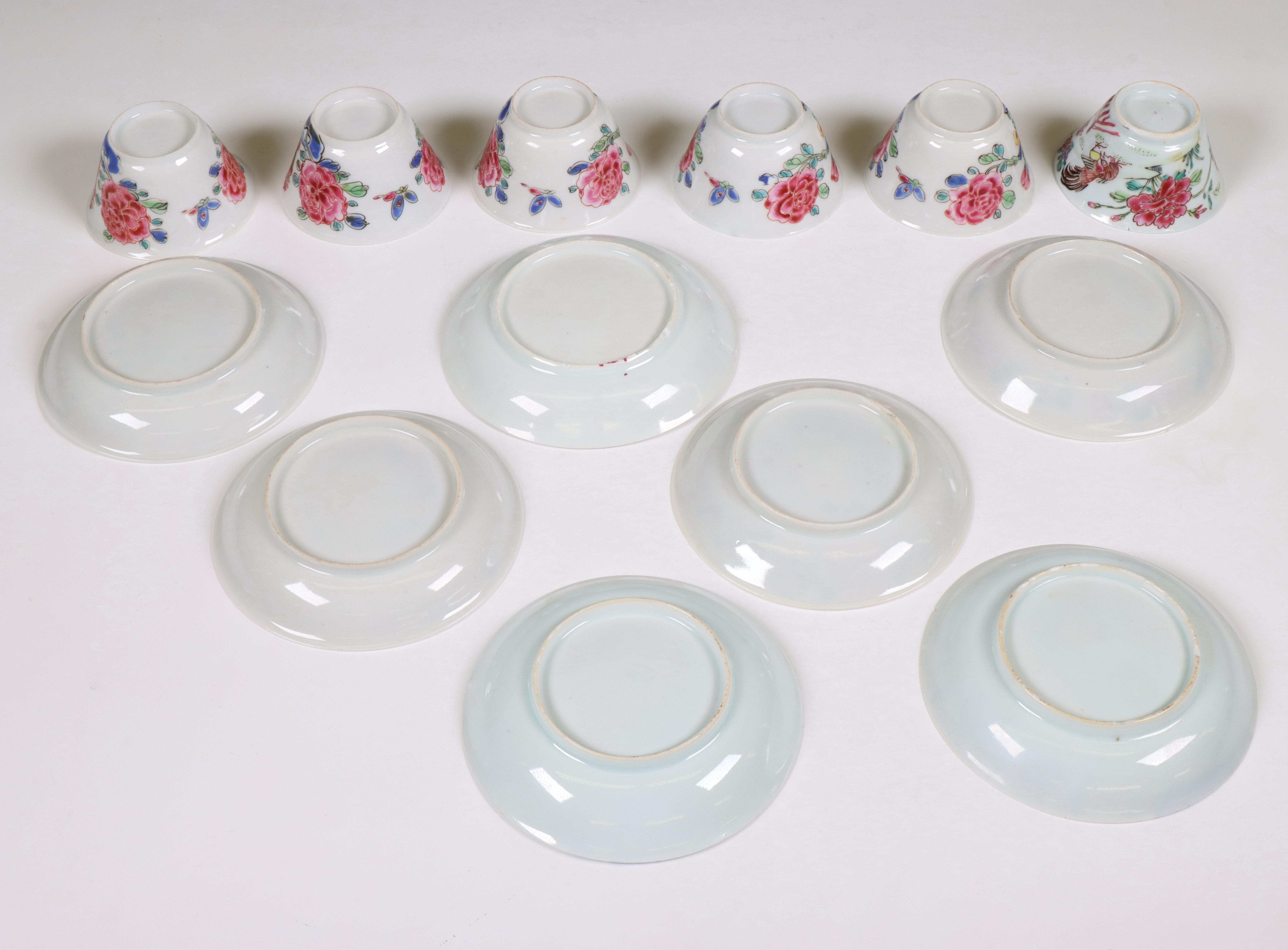 China, an associated set of six famille rose porcelain 'cockerel' cups and seven saucers, 18th/ 19th - Image 2 of 4