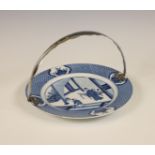 China, silver-mounted blue and white porcelain dish, Kangxi period (1662-1722), the Dutch silver 19t