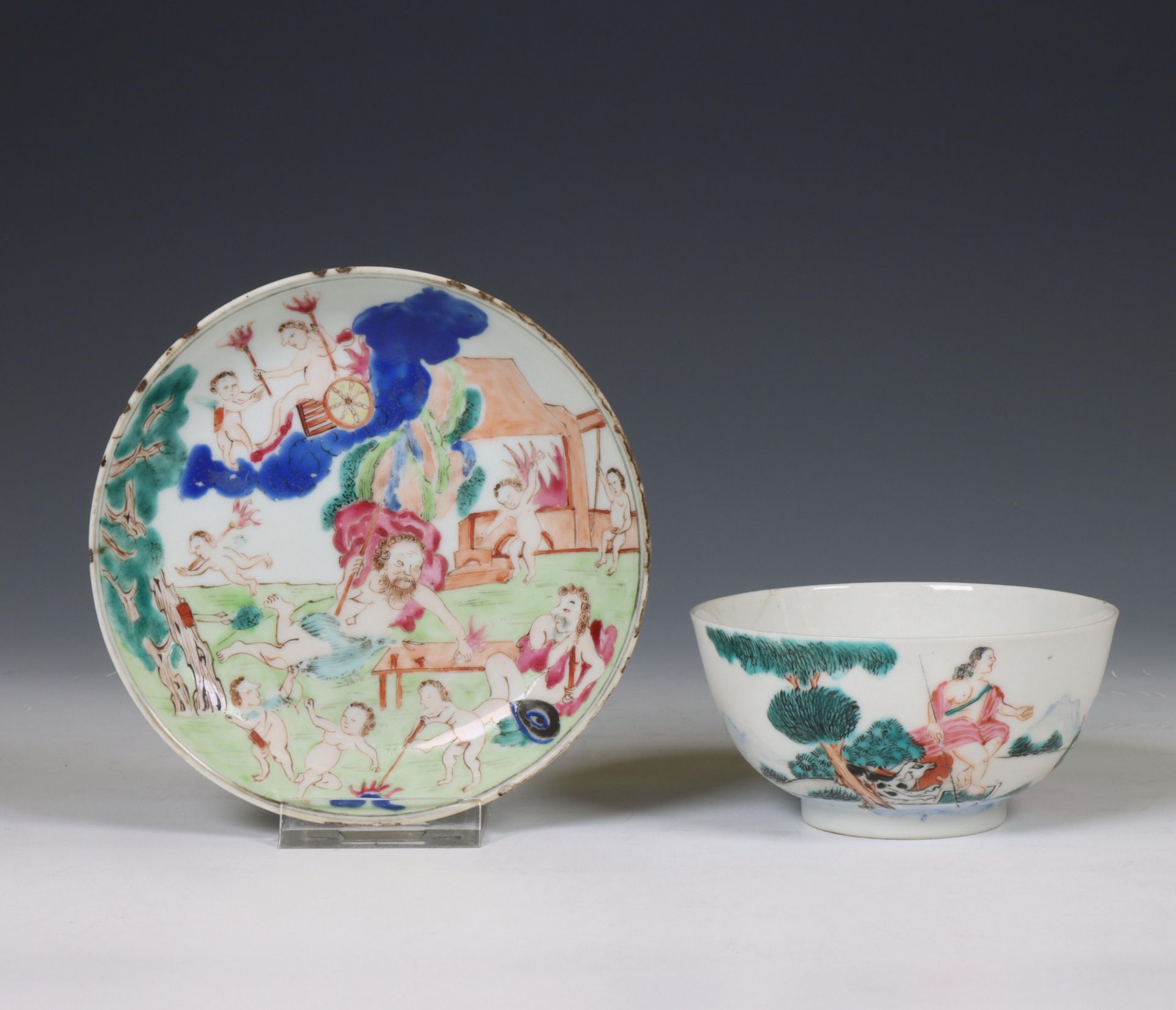 China, a small collection of Mandarin famille rose porcelain, 19th century, - Bild 4 aus 7