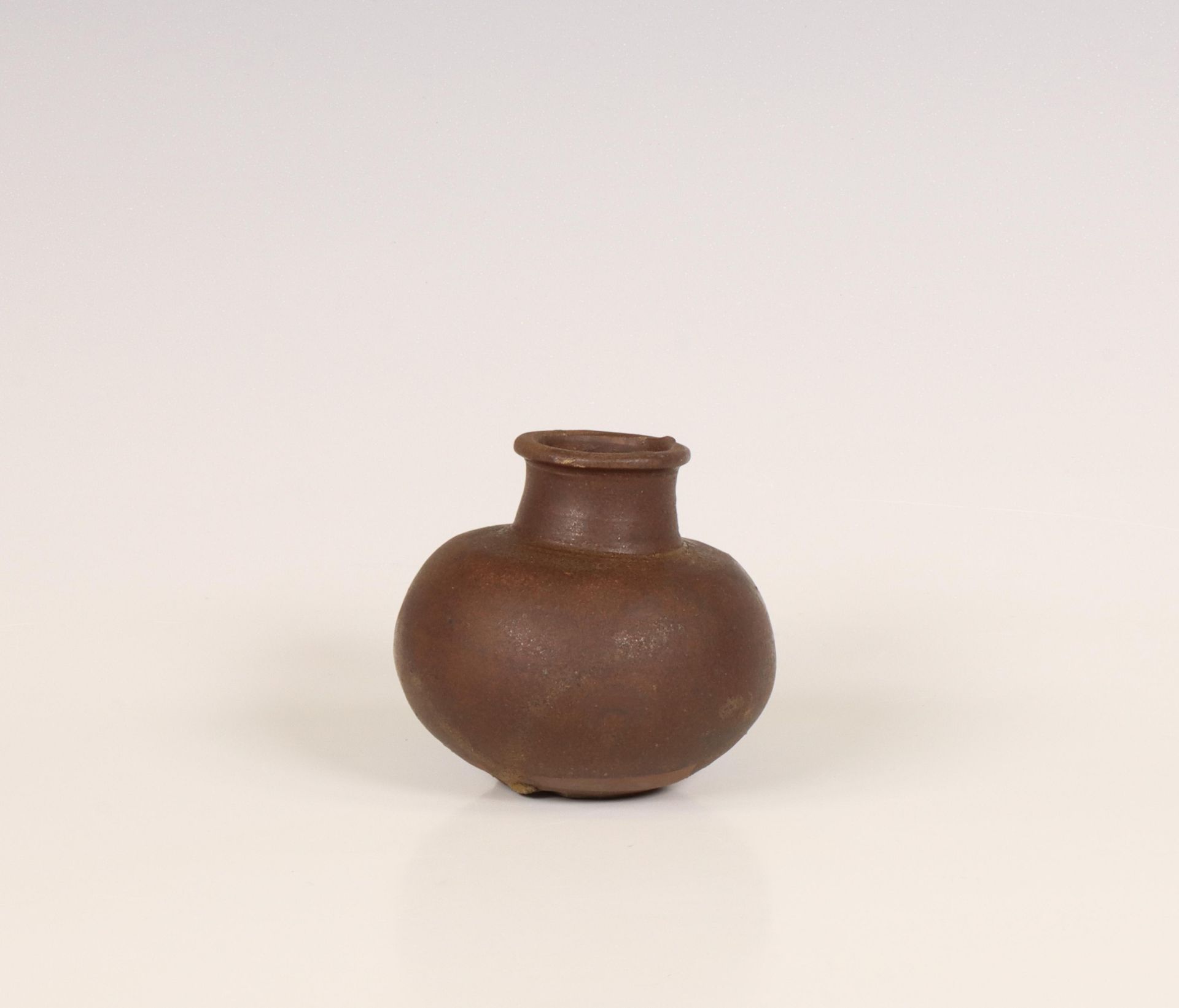 China, brown-glazed earthenware chaire, Song dynasty (960-1279), - Image 2 of 6