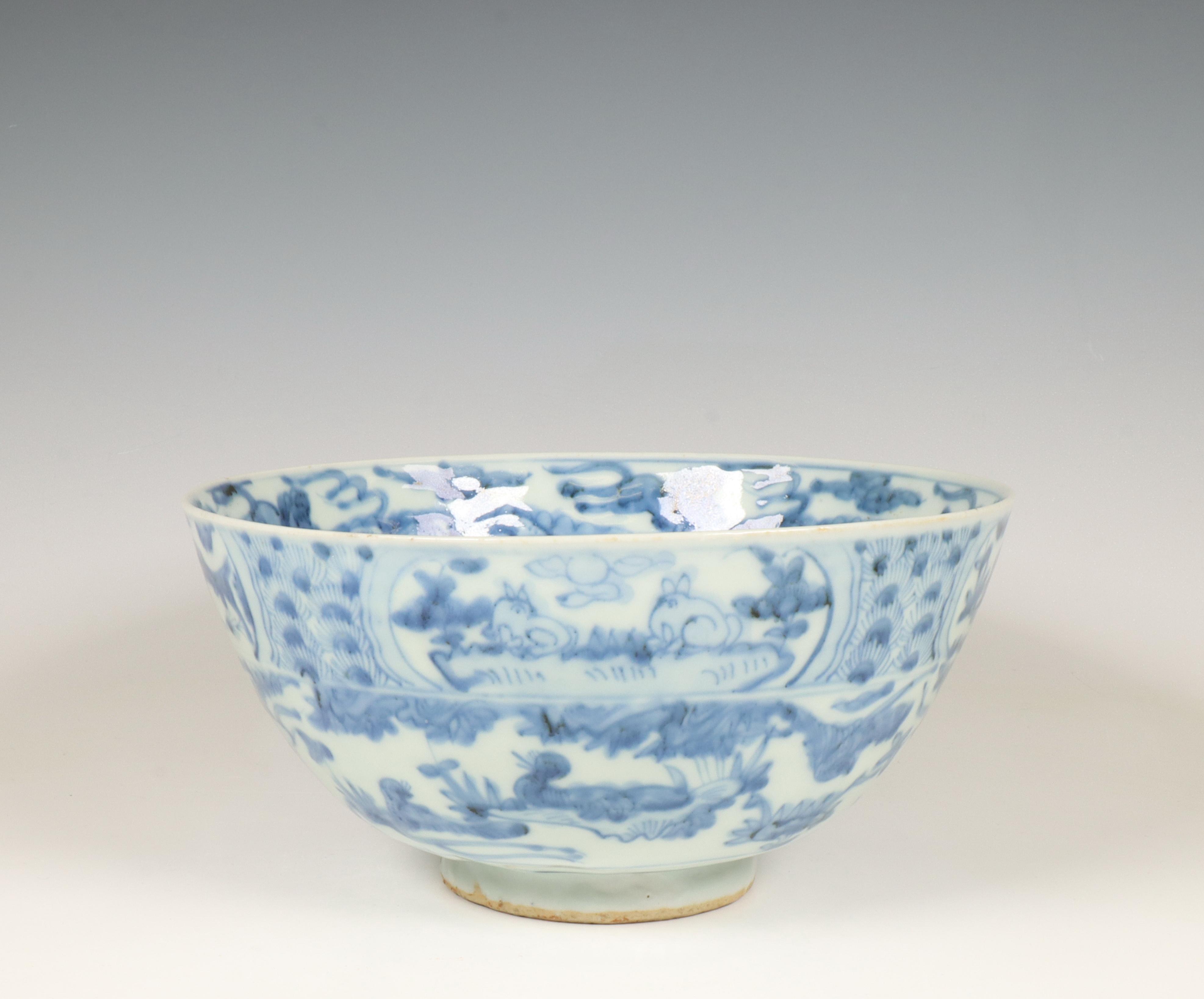 China, a blue and white porcelain bowl, late Ming dynasty (1368-1644), - Image 5 of 11