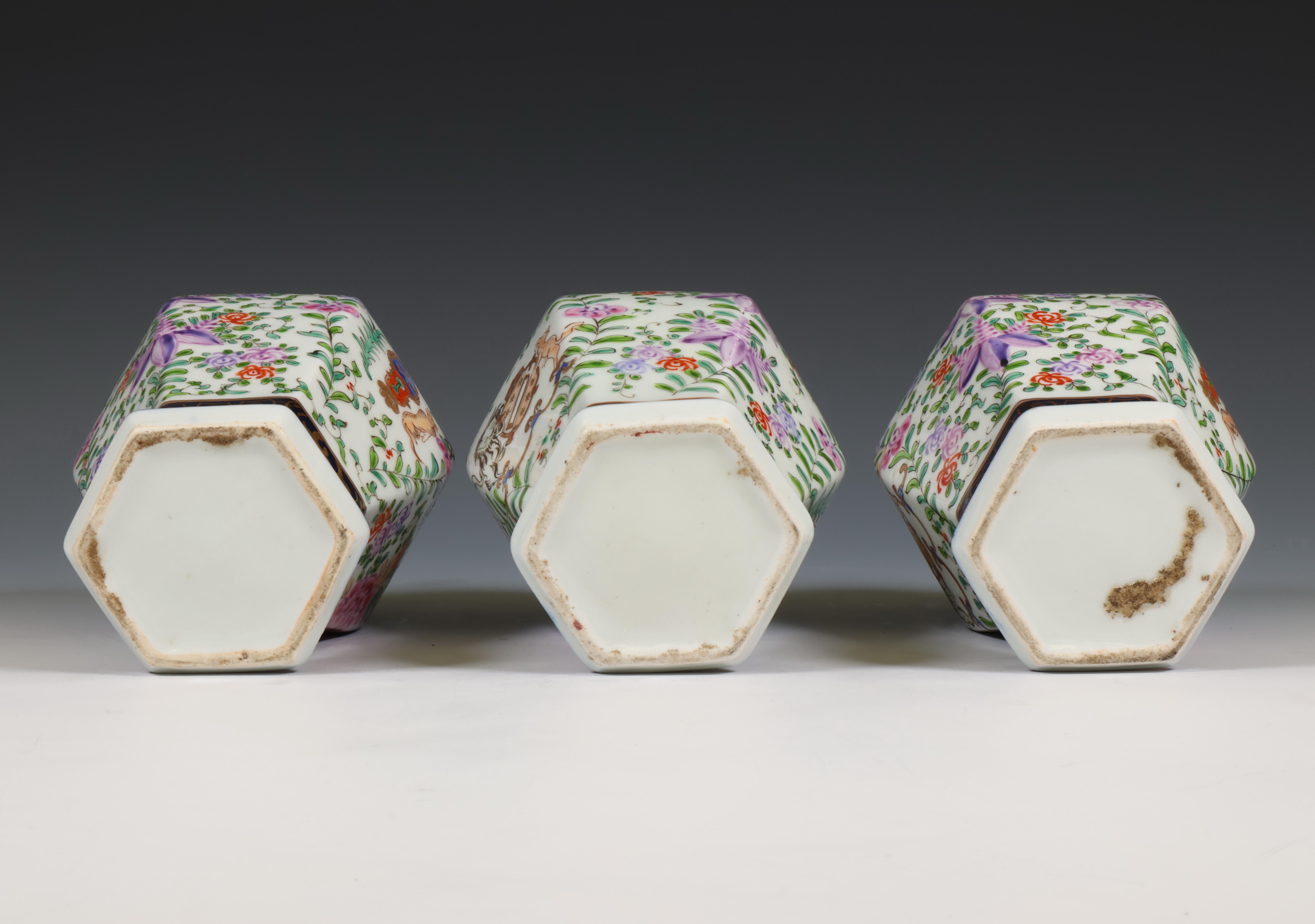 Samson, famille rose porcelain five-part garniture and a pair of jars and covers, 20th century, - Image 10 of 12