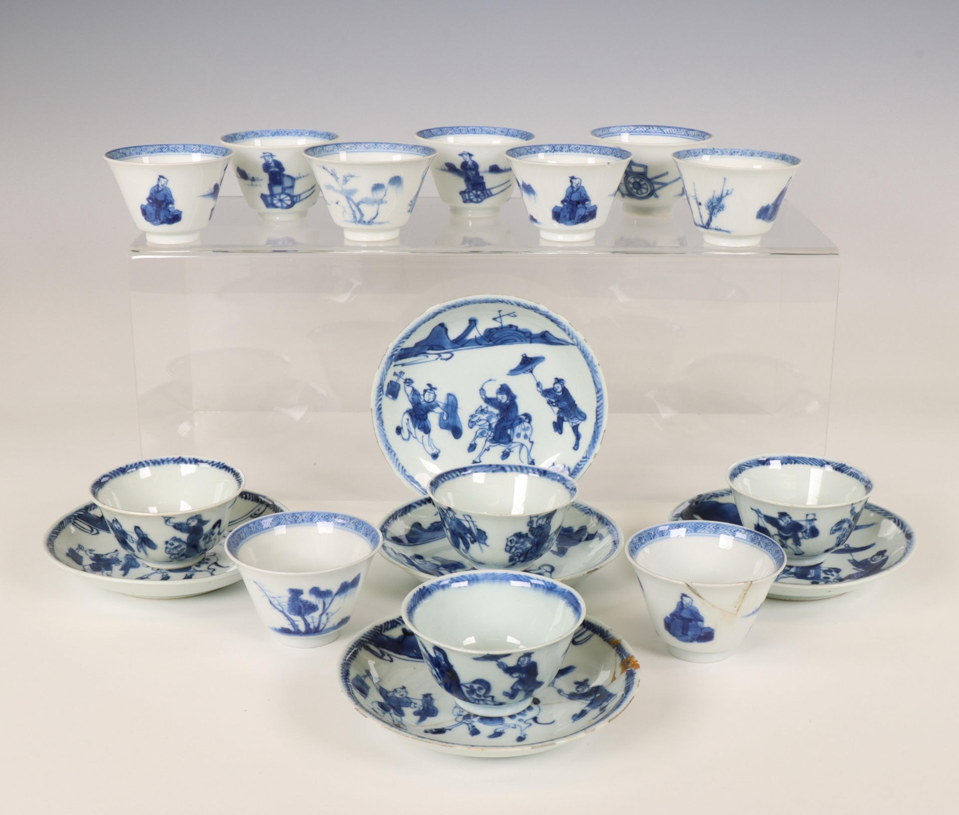 China, collection of blue and white porcelain cups and saucers, mainly 18th century, - Bild 3 aus 3