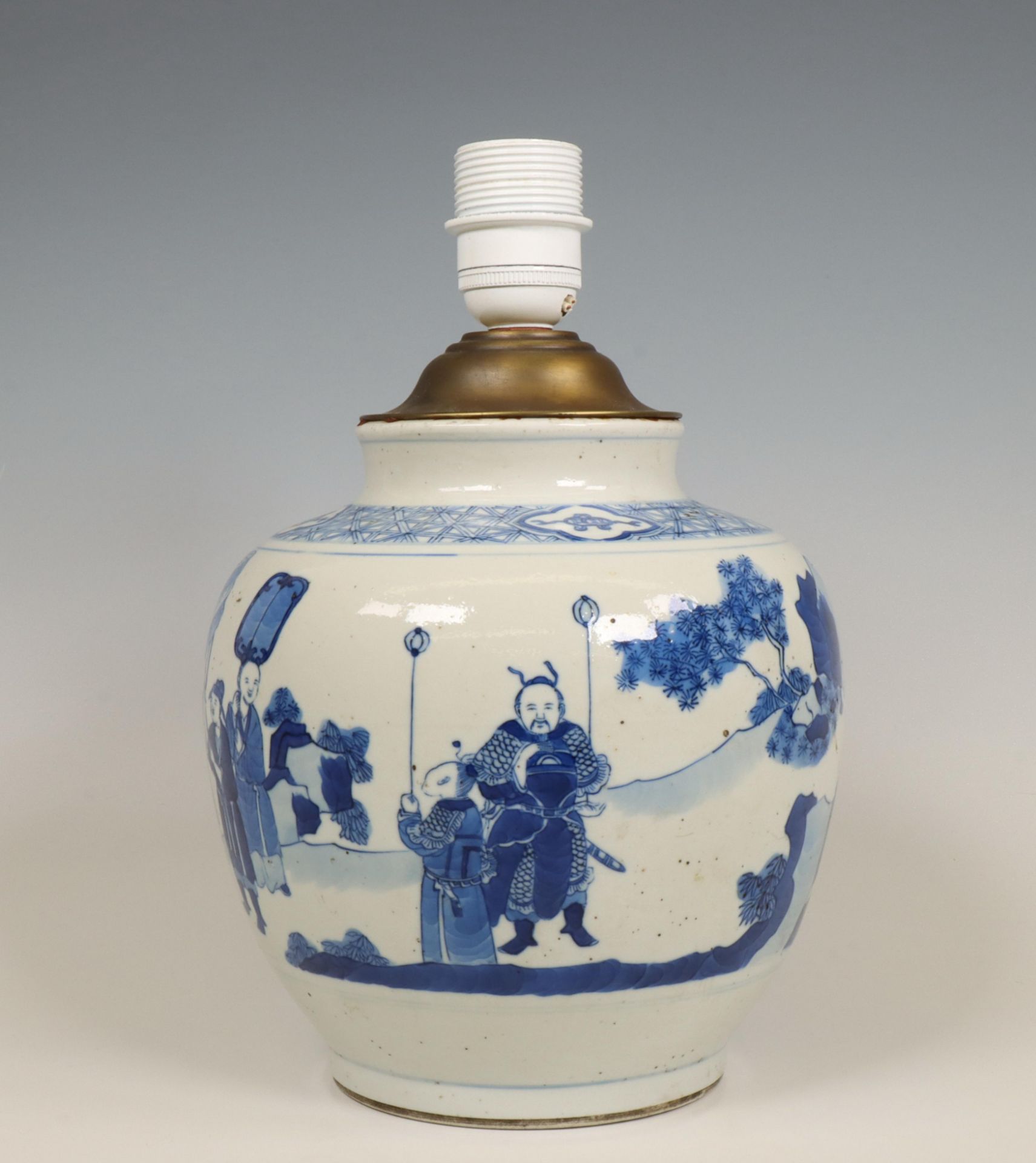 China, blue and white porcelain vase mounted as a lamp, 19th century, - Bild 4 aus 4