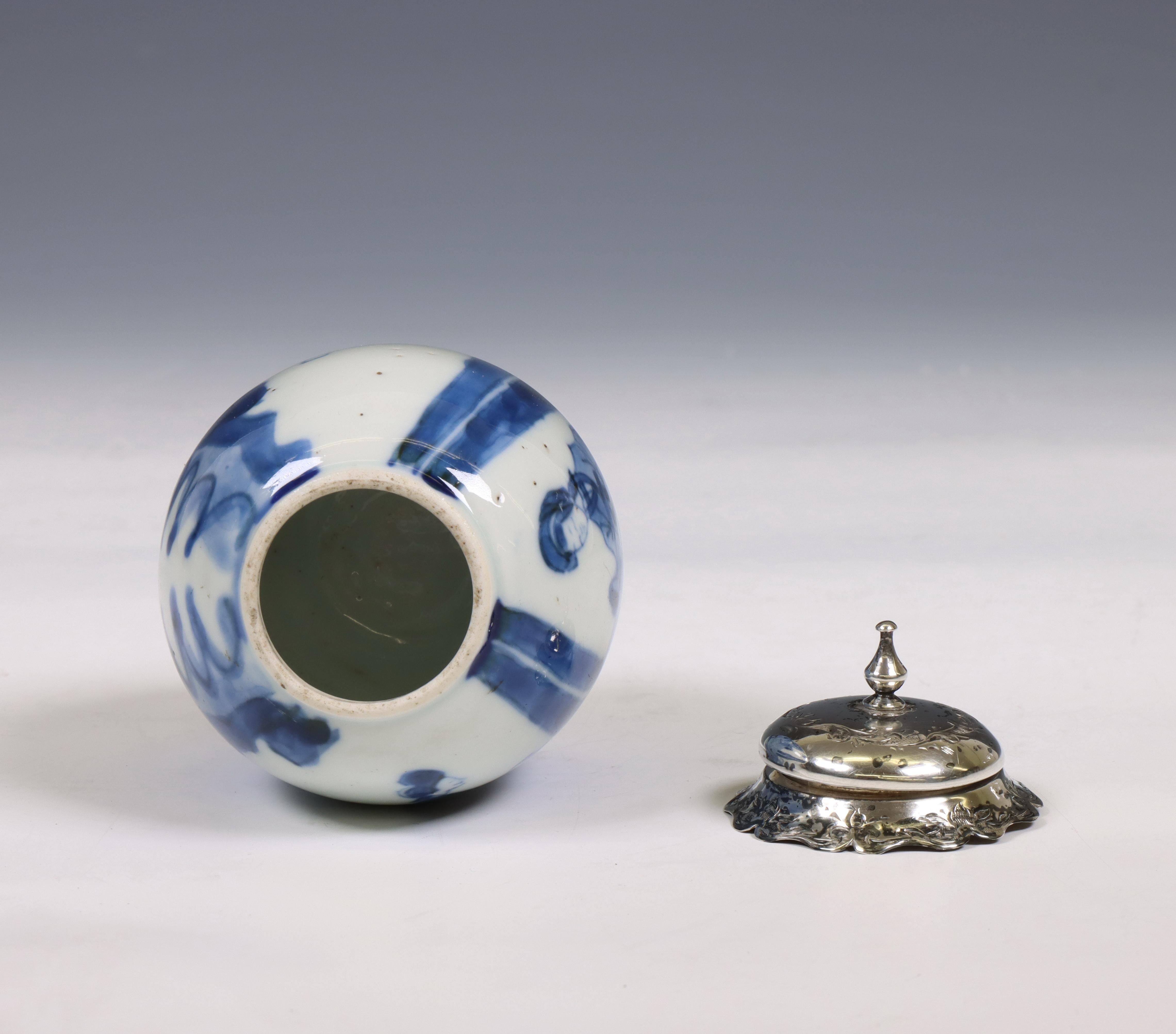 China, a silver-mounted blue and white porcelain jarlet, Kangxi period (1662-1722), the silver later - Image 3 of 5