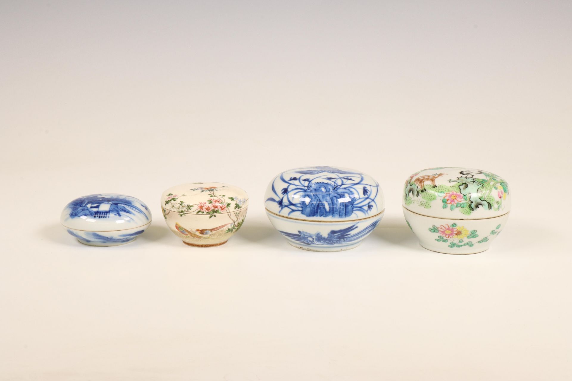 China and Japan, four various porcelain boxes and covers, 18th-19th century, - Image 3 of 3