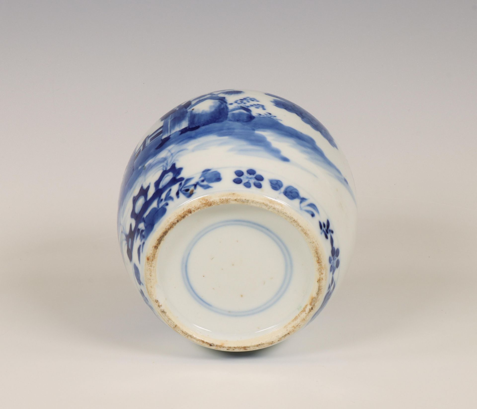 China, blue and white porcelain ginger jar and cover, 18th century, - Bild 4 aus 5