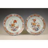 China, a pair of Imari porcelain dishes, 18th century,