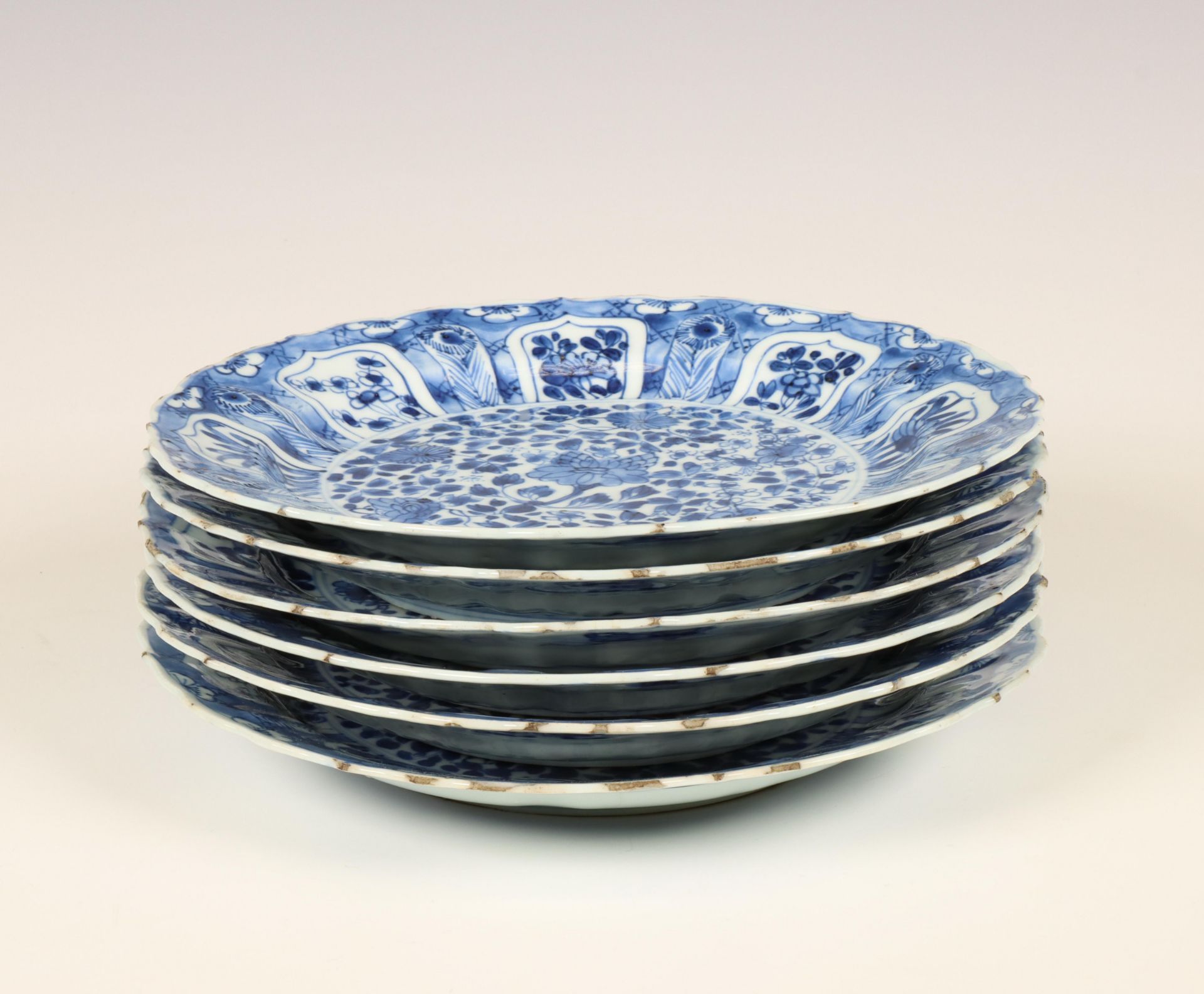 China, set of six blue and white porcelain plates, 18th century, - Bild 4 aus 5