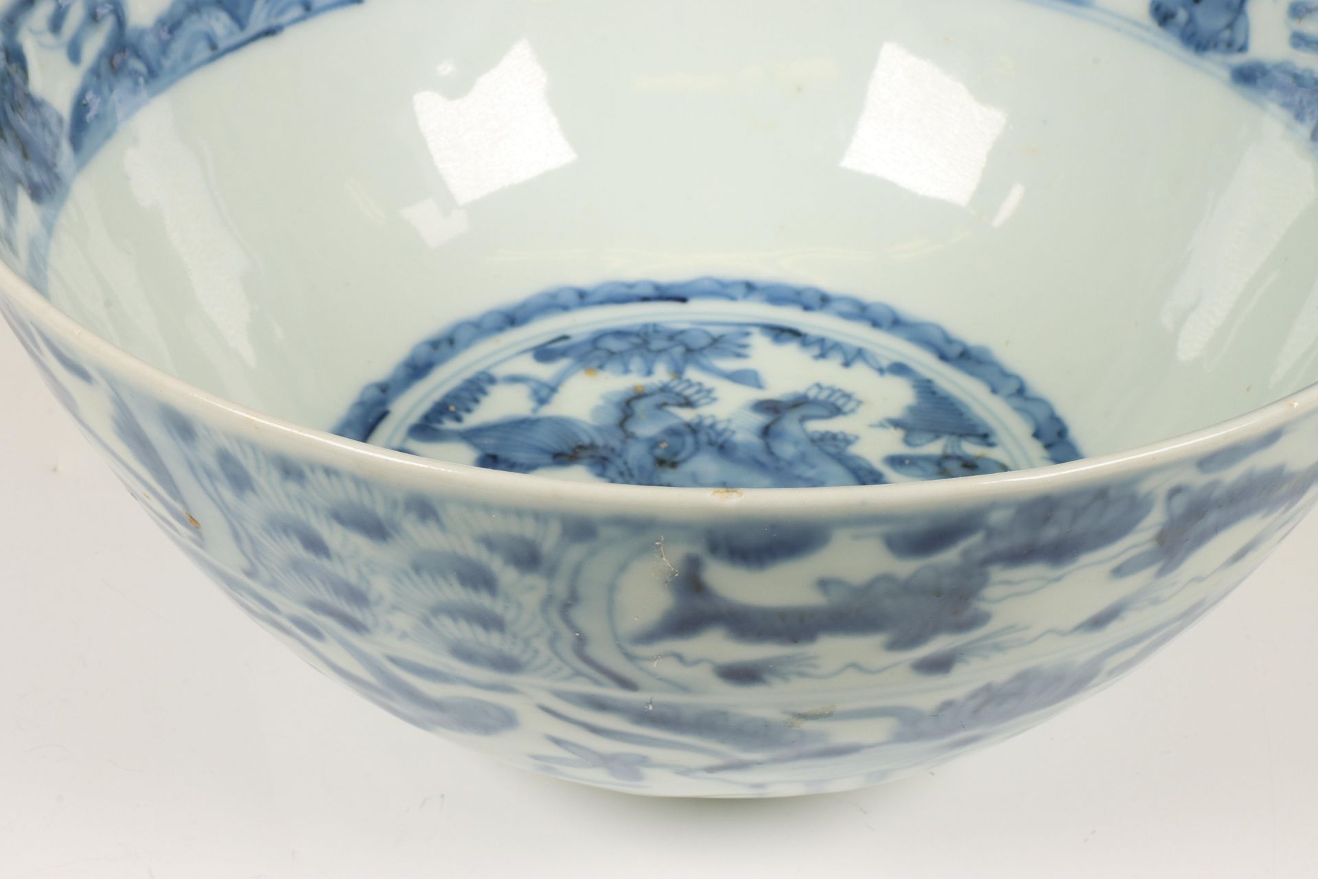 China, a blue and white porcelain bowl, late Ming dynasty (1368-1644), - Bild 3 aus 11