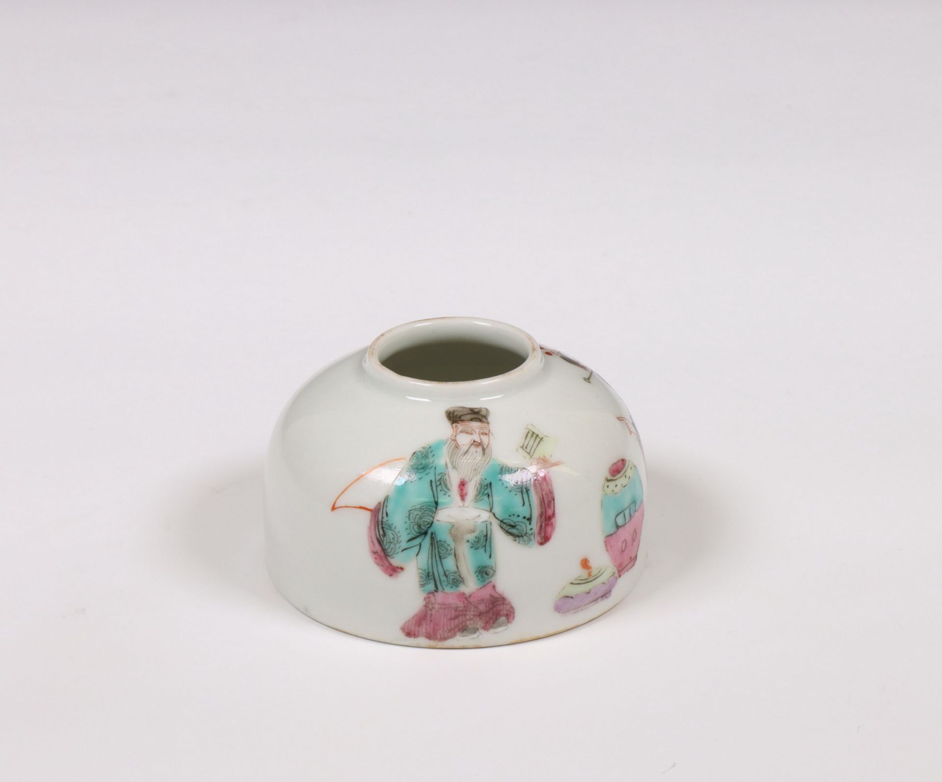 China, famille rose porcelain ink pot, late Qing dynasty (1644-1912), - Bild 3 aus 6