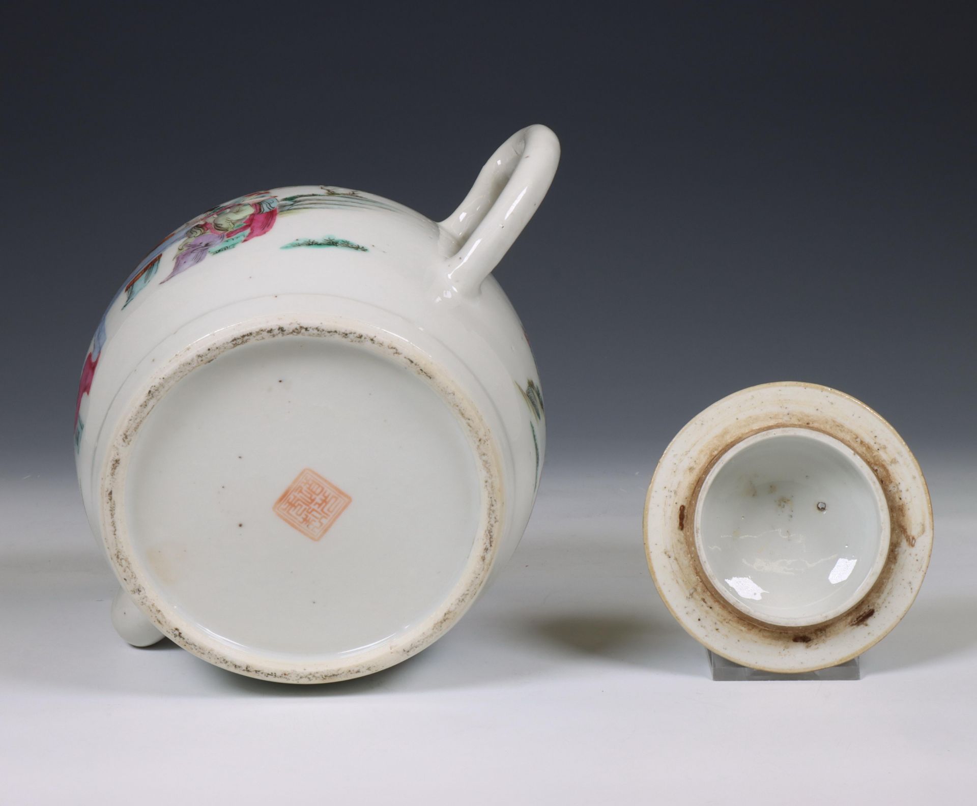 China, a large famille rose porcelain teapot and cover, 19th century, - Image 5 of 6