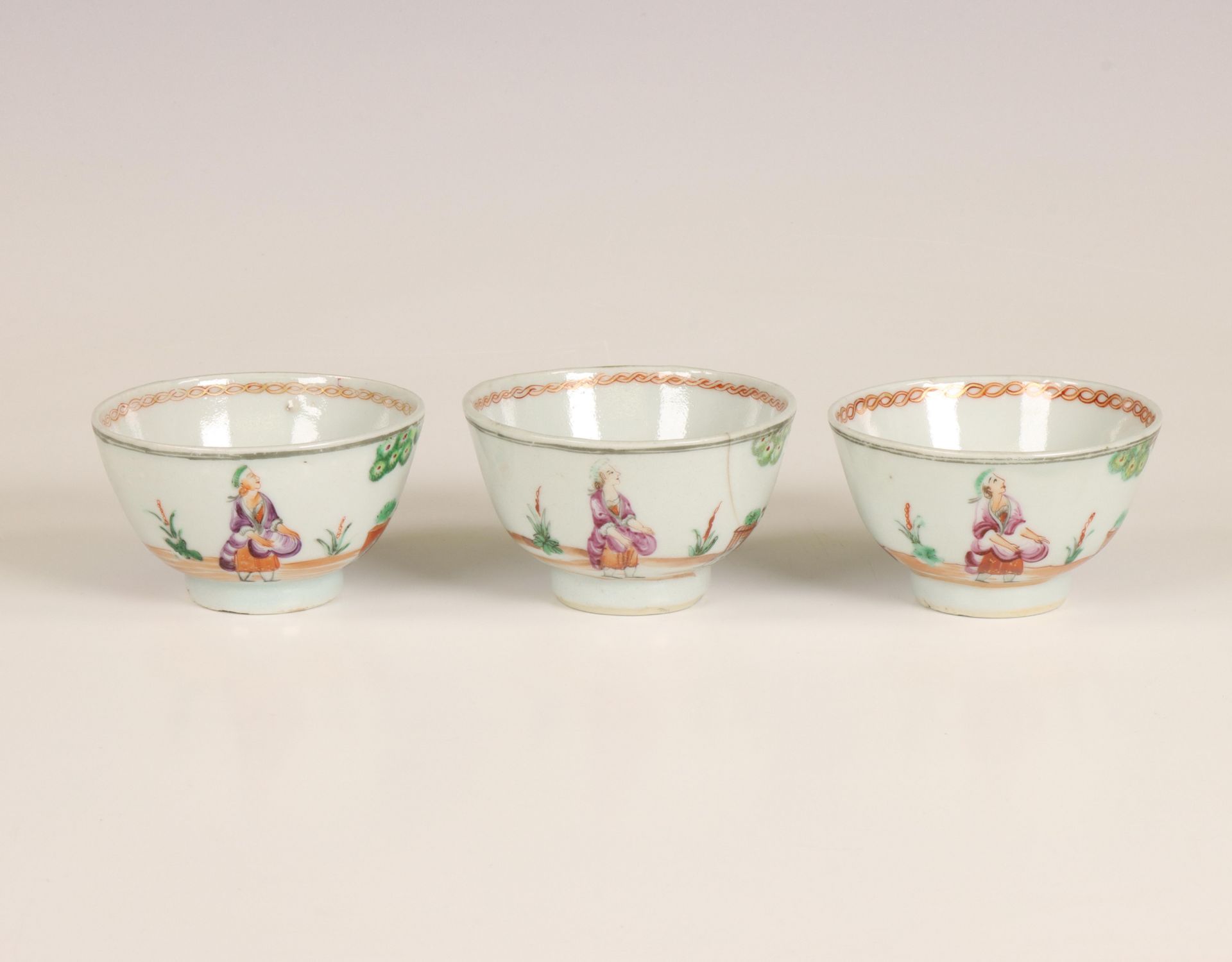 China, a set of three export porcelain 'Cherry Pickers' cups and saucers, 18th century, - Bild 2 aus 4