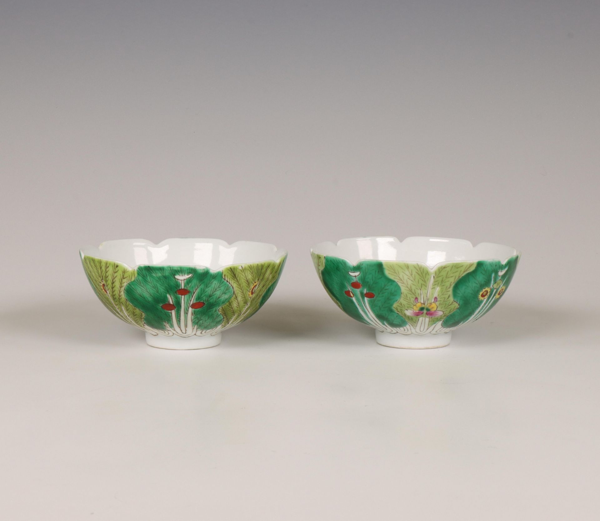 China, pair of famille verte porcelain 'cabbage' bowls, late 19th/ early 20th century, - Image 3 of 6