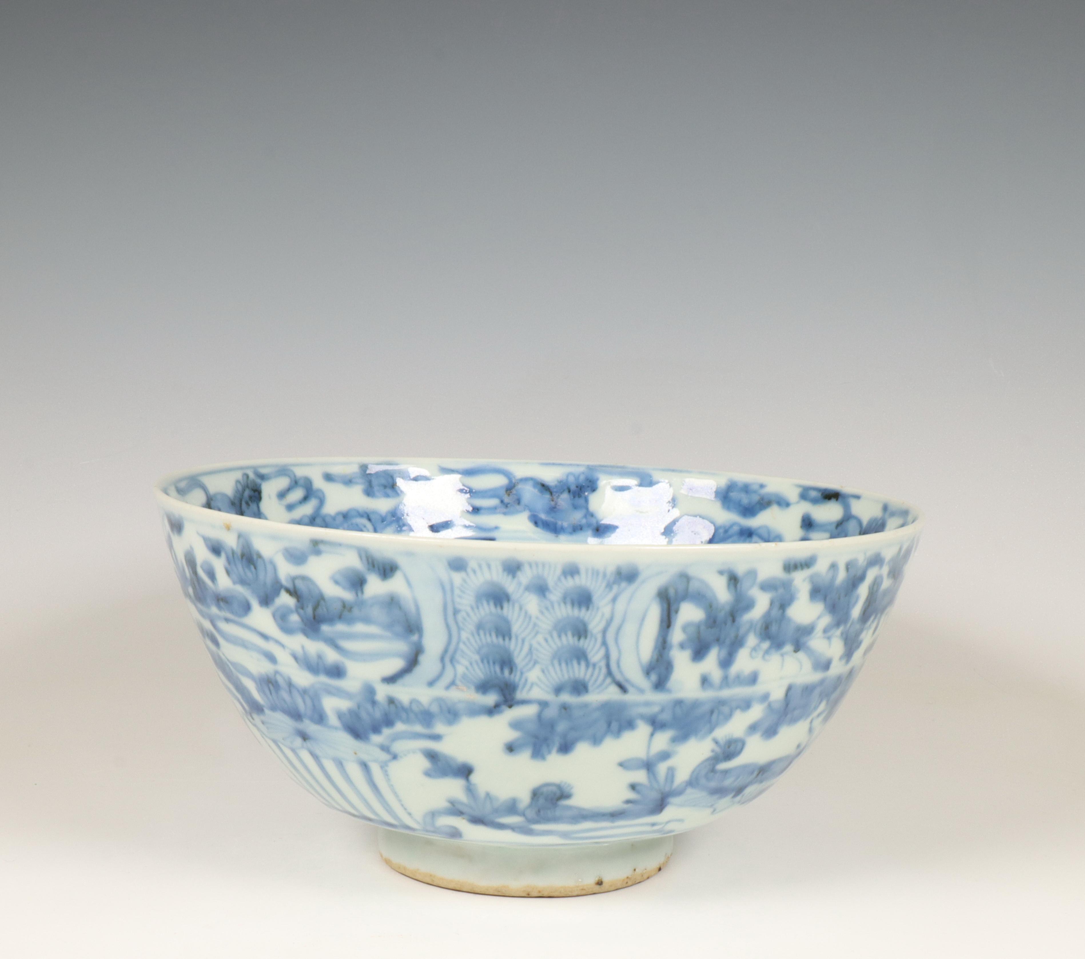 China, a blue and white porcelain bowl, late Ming dynasty (1368-1644), - Image 10 of 11