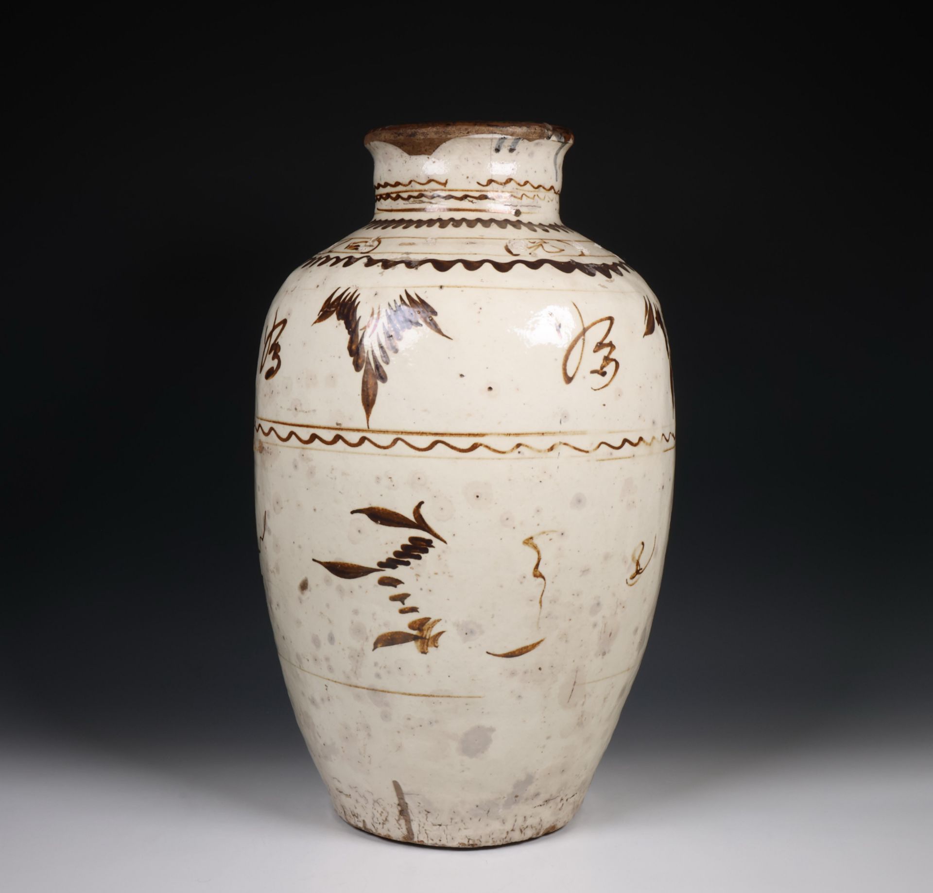 China, Cizhou large storage jar, Ming dynasty (1368-1644), - Image 2 of 6