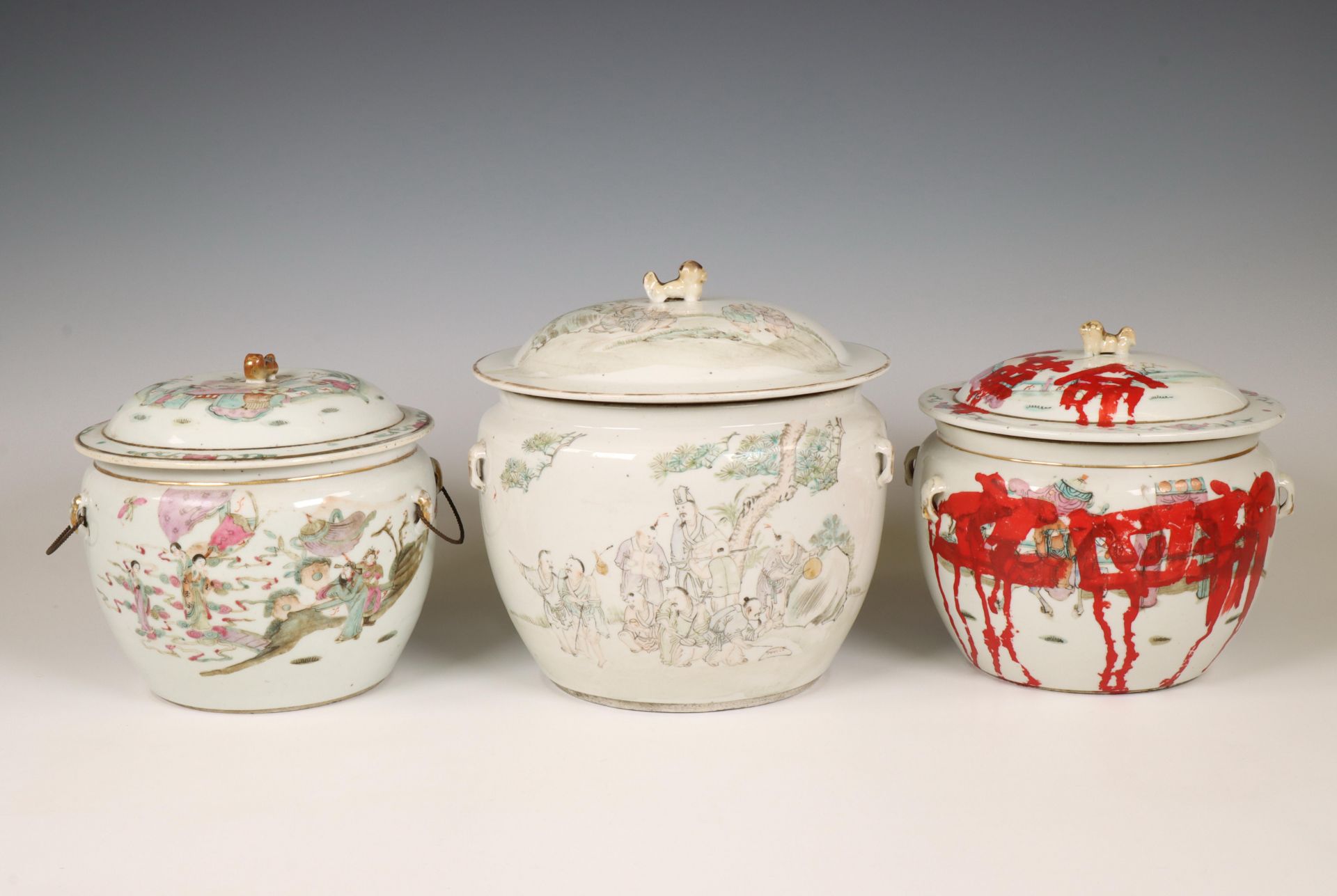 China, three famille rose porcelain jars and covers, 20th century,