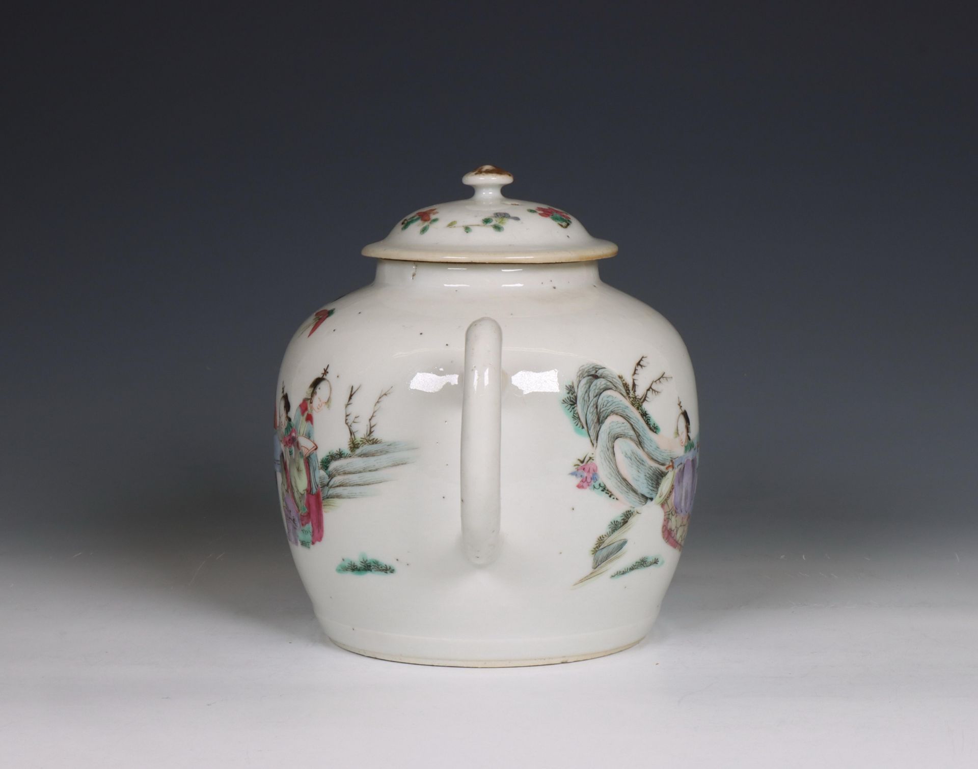 China, a large famille rose porcelain teapot and cover, 19th century, - Image 6 of 6