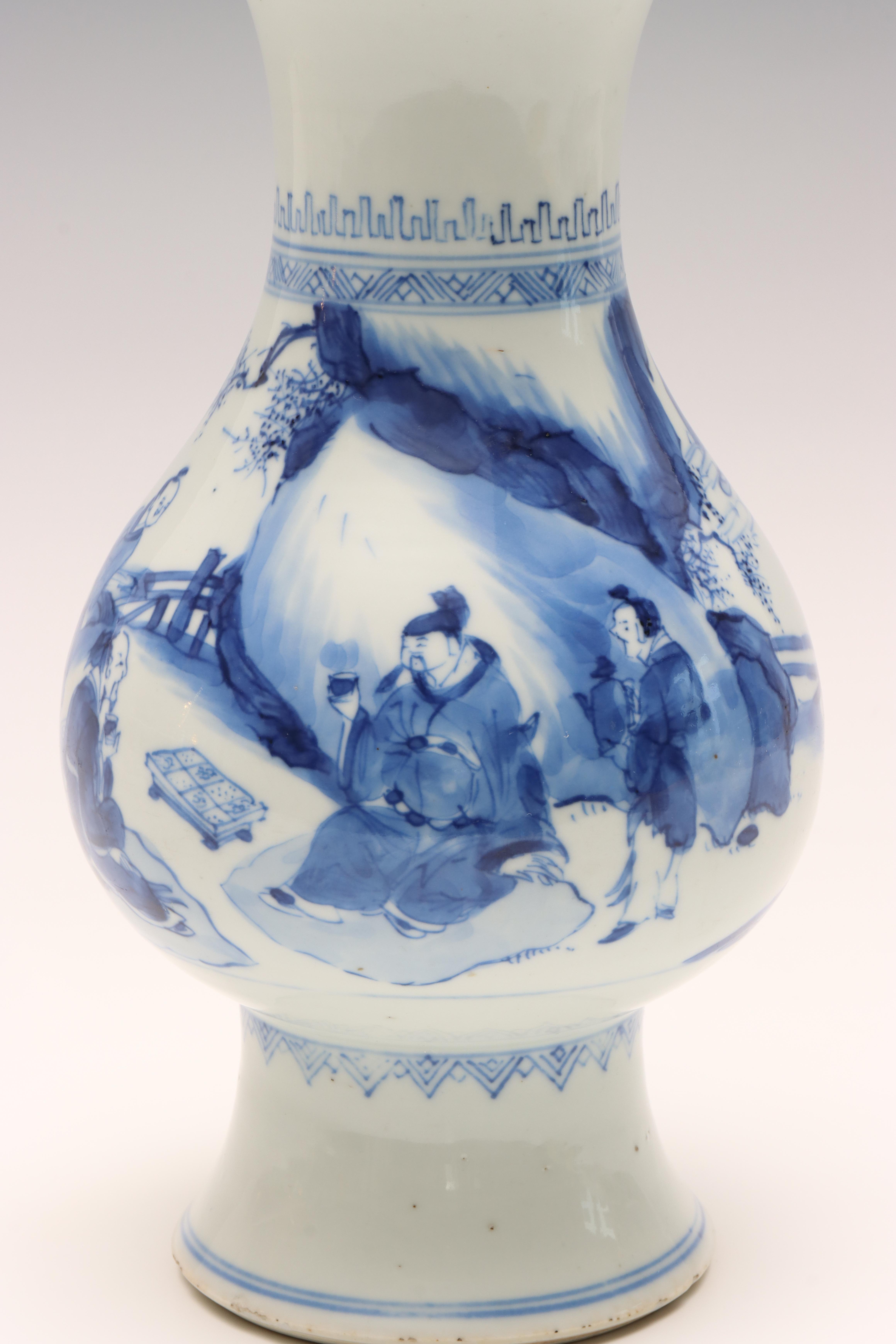 China, blue and white Transitional porcelain 'scholars' vase, mid-17th century, - Image 10 of 16