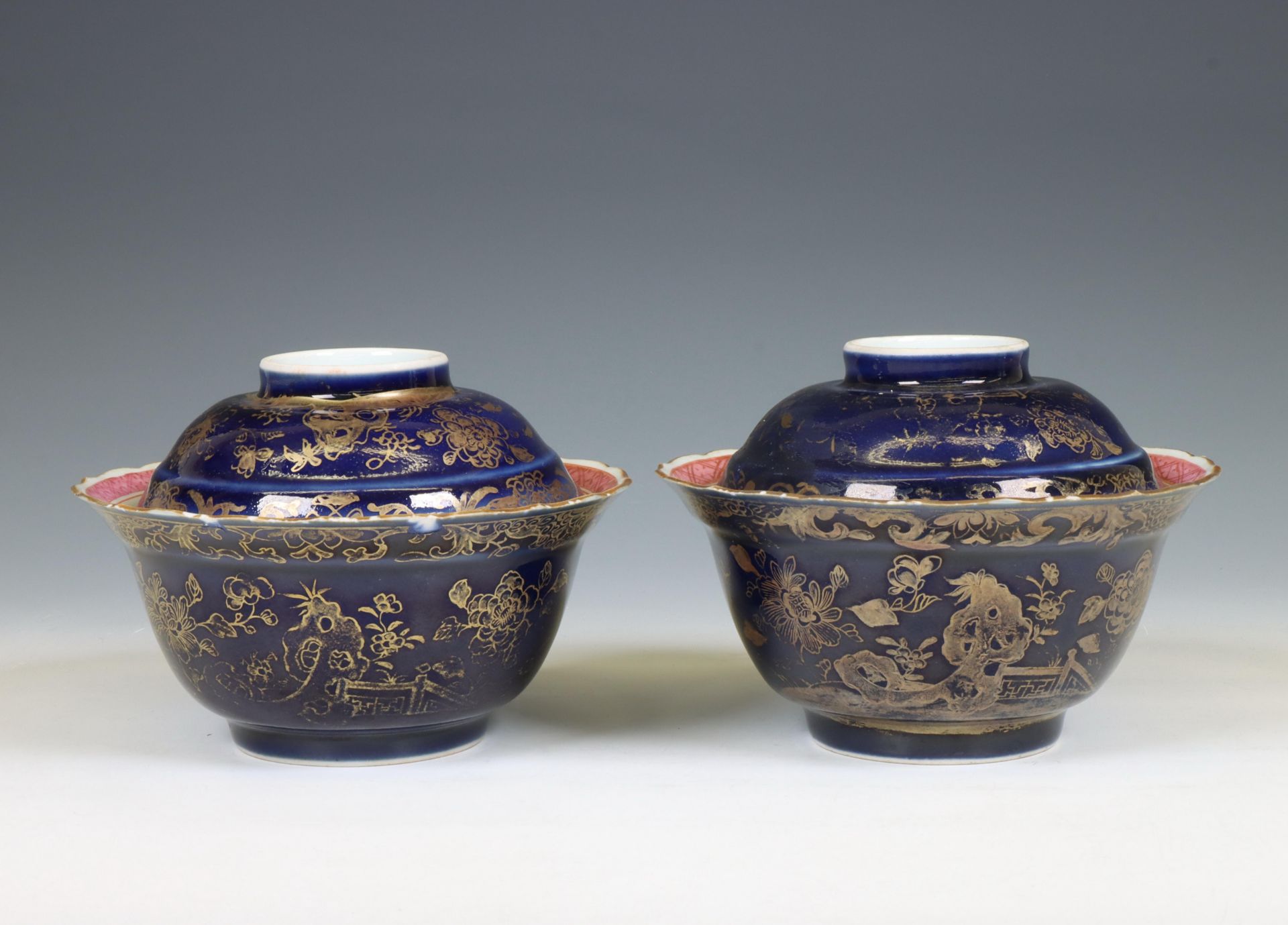 China, pair of famille rose and powder-blue gilt-decorated porcelain bowls and covers, late 18th / 1