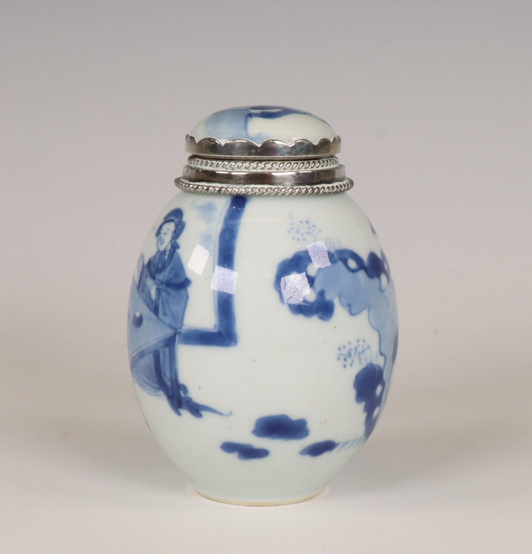 China, a silver-mounted blue and white porcelain oviform jar and cover, Kangxi period (1662-1722), t - Bild 8 aus 8