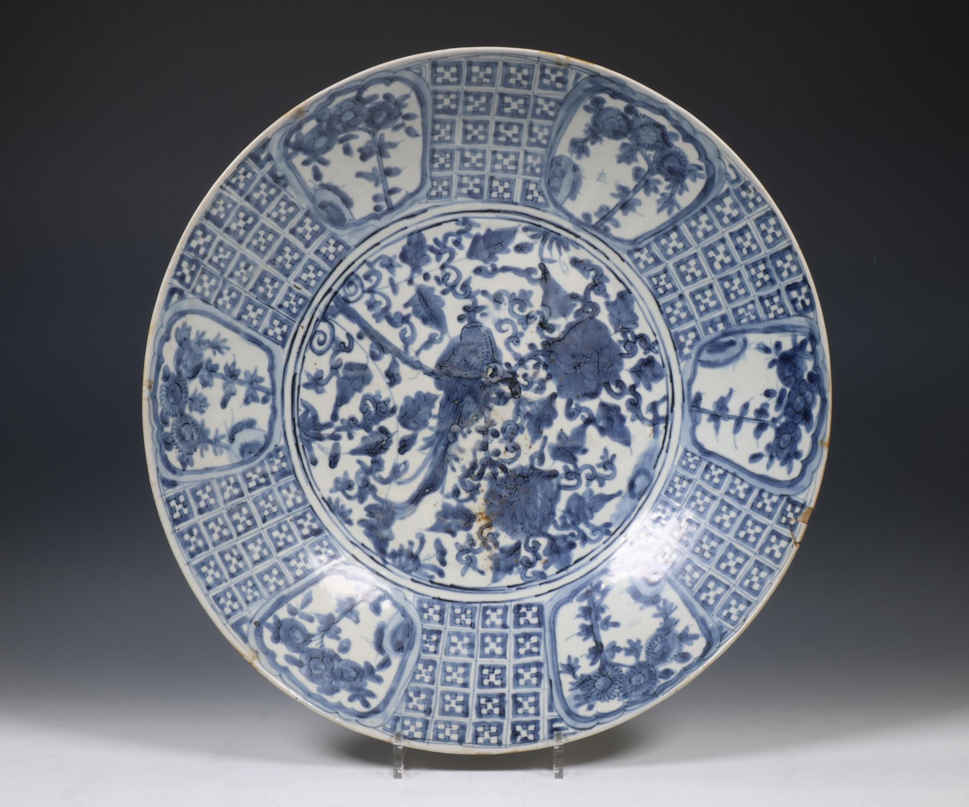 China, blue and white Swatow charger, 17th century,