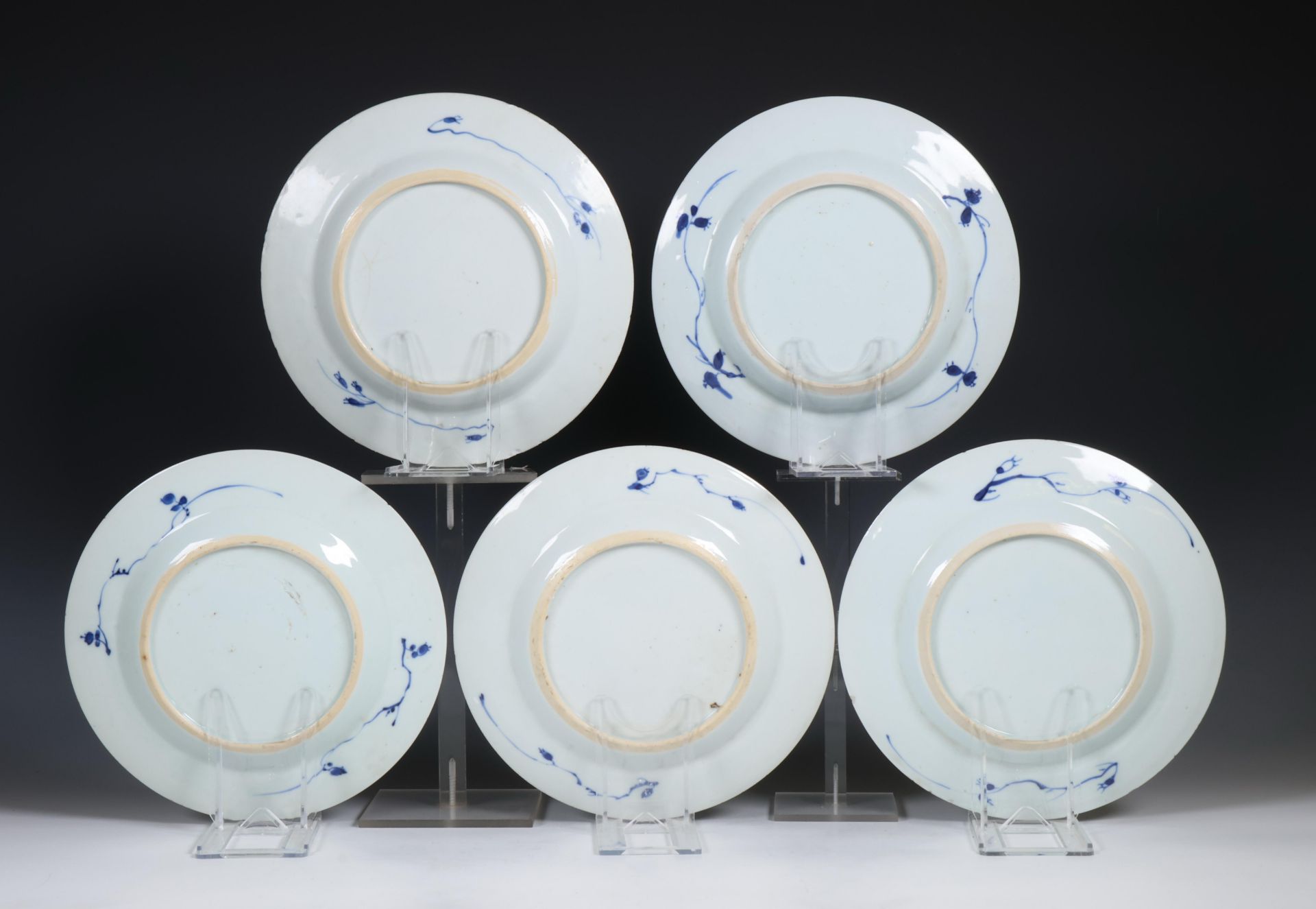 China, set of five blue and white porcelain plates, Kangxi period (1662-1722), - Image 3 of 3