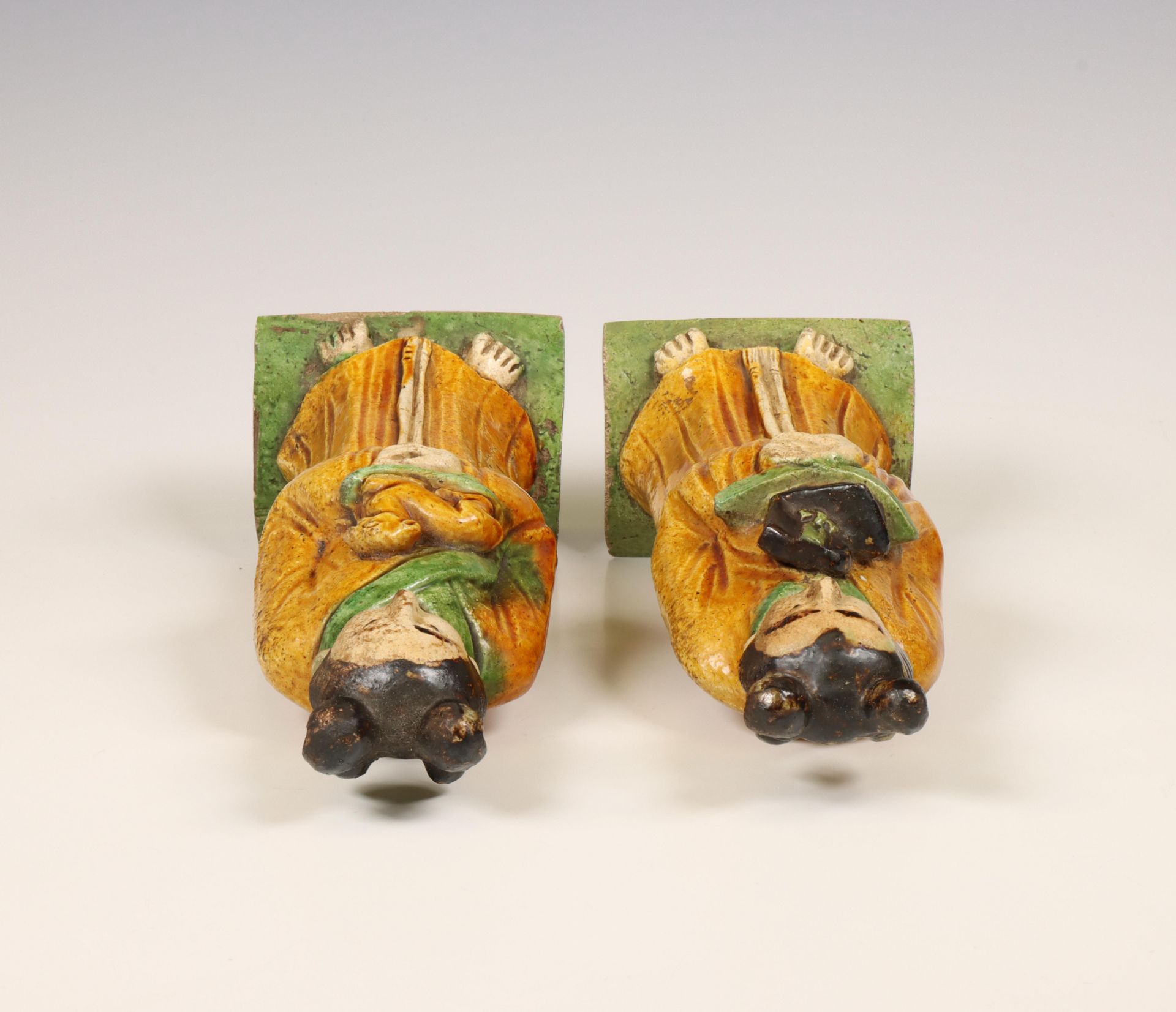 China, two Sancai-glazed pottery rooftile figures, Ming dynasty (1368-1644), - Image 5 of 7