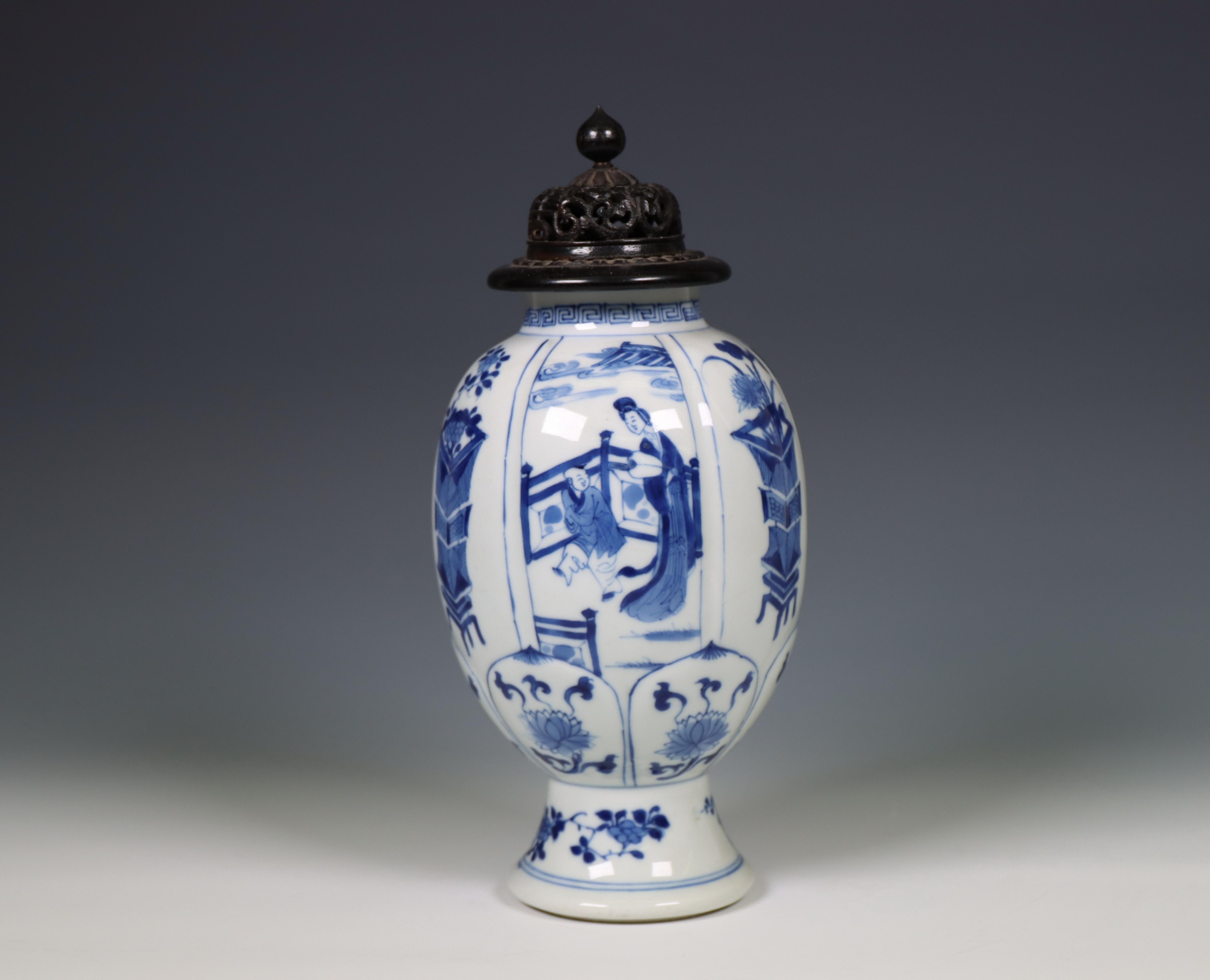 China, a blue and white porcelain oviform vase, Kangxi period (1662-1722), - Image 2 of 5