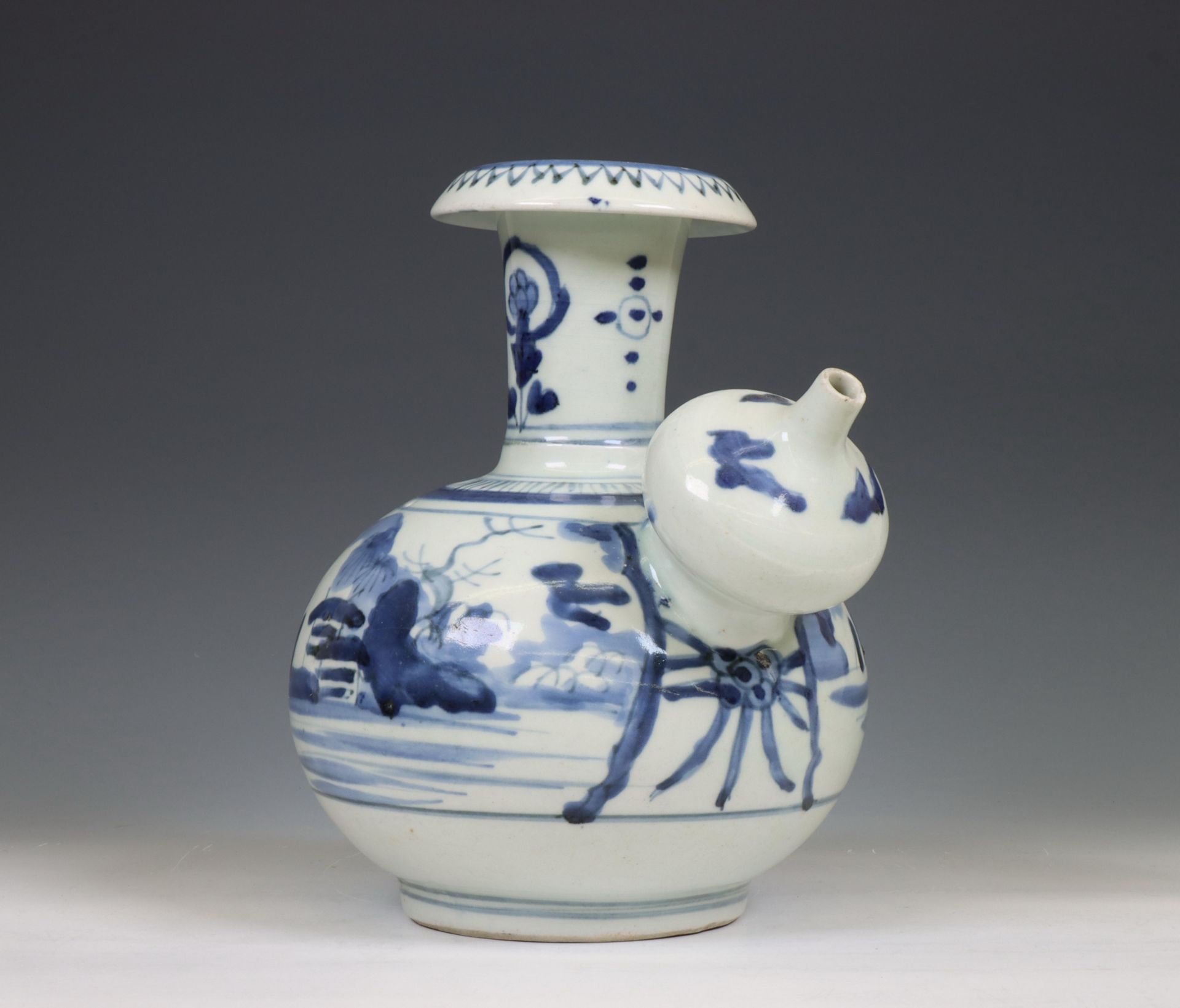 China, blue and white porcelain kendi, late Qing dynasty (1644-1912), - Image 2 of 4