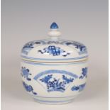 China, a blue and white porcelain box and cover, Kangxi period (1662-1722),