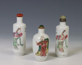 China, three famille rose porcelain 'Wu Shuang Pu' snuff bottles, late Qing dynasty (1644-1912),