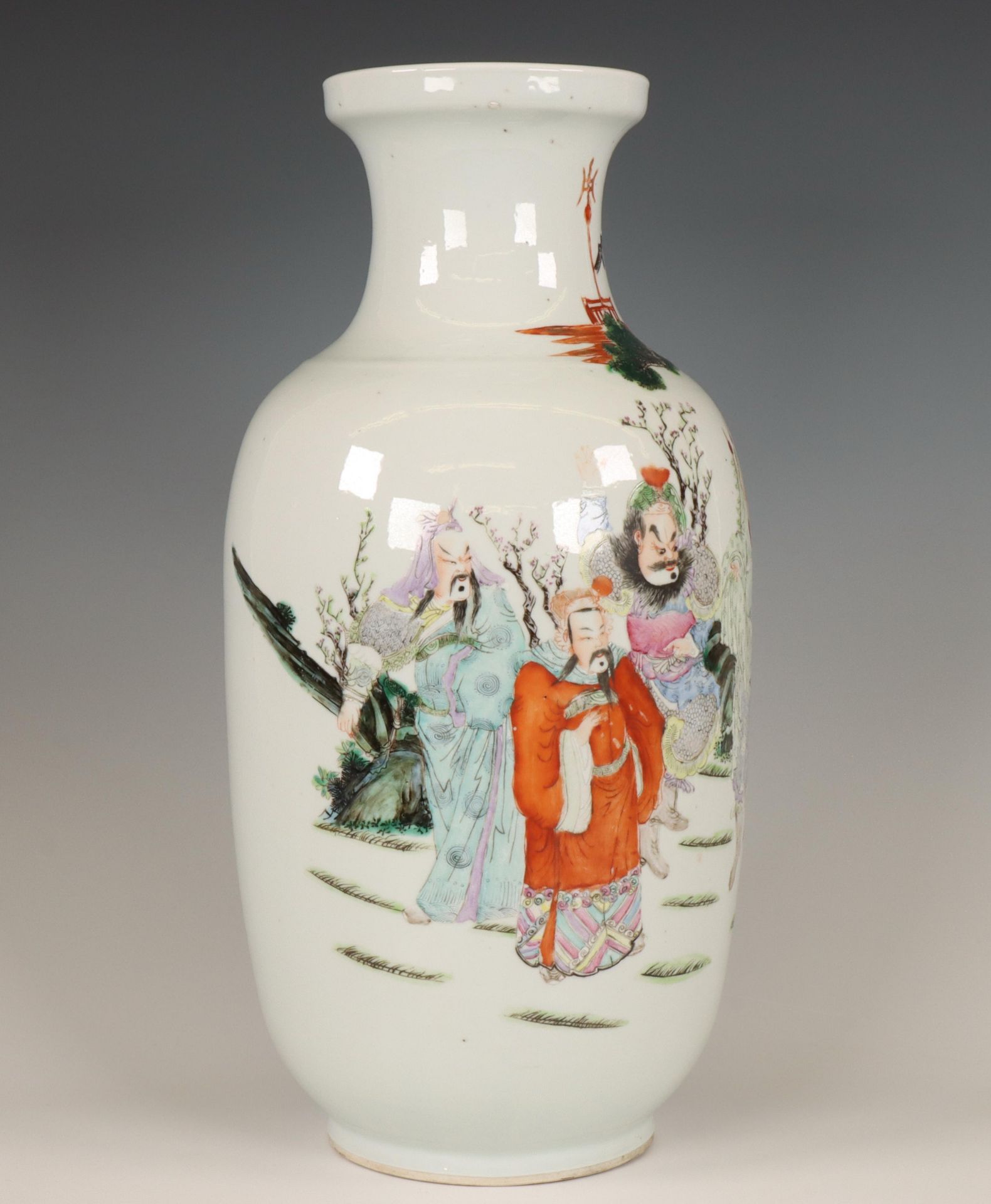 China, famille rose porcelain 'generals' vase, ca. 1900, - Bild 3 aus 7