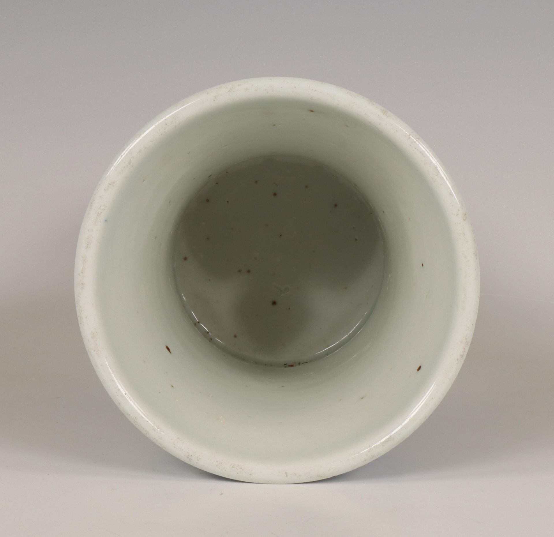 China, a blue and white porcelain brush-pot, bitong, Kangxi period (1662-1722), - Image 4 of 6