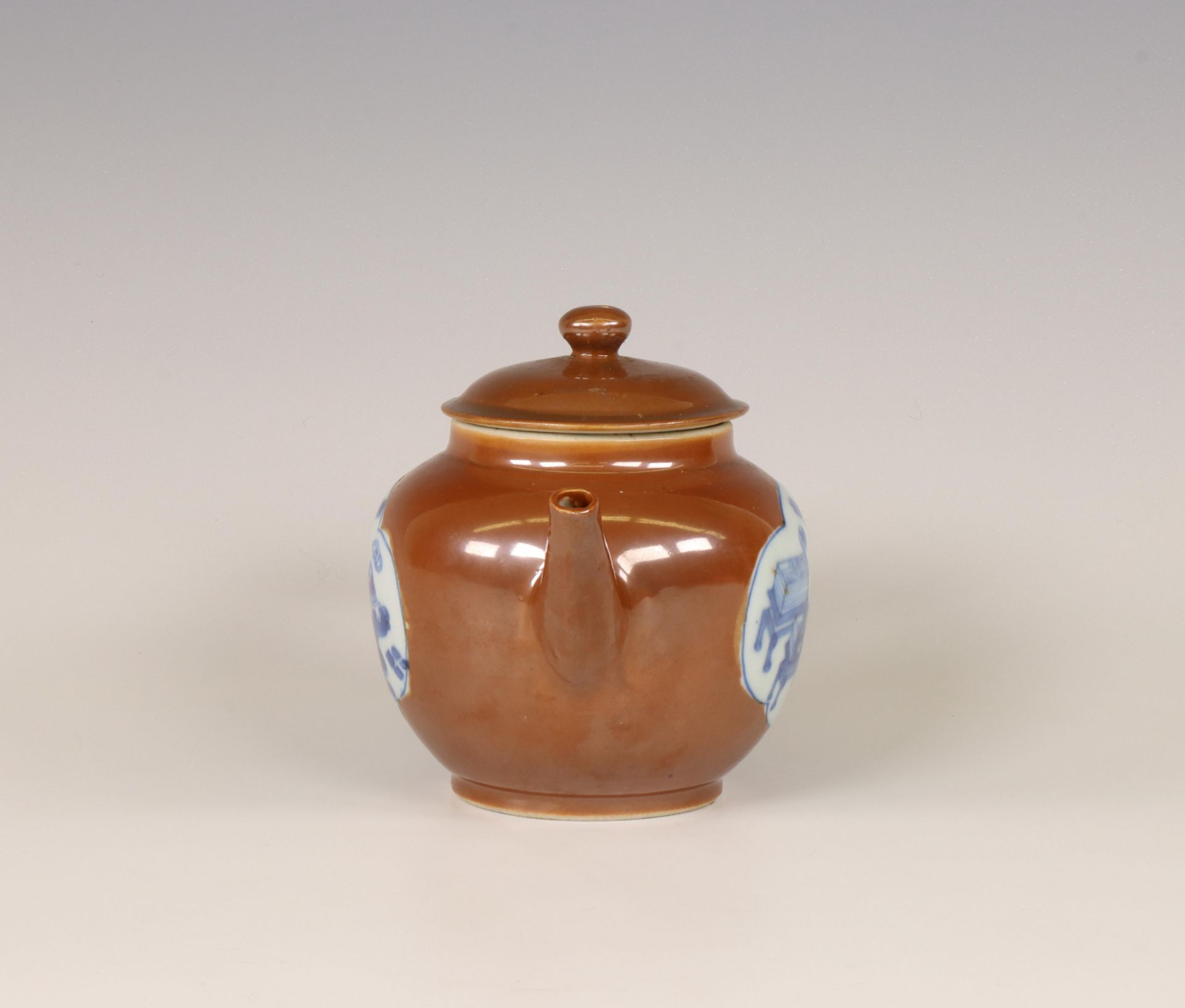 China, café-au-lait-glazed teapot and cover, 18th century, - Image 3 of 6