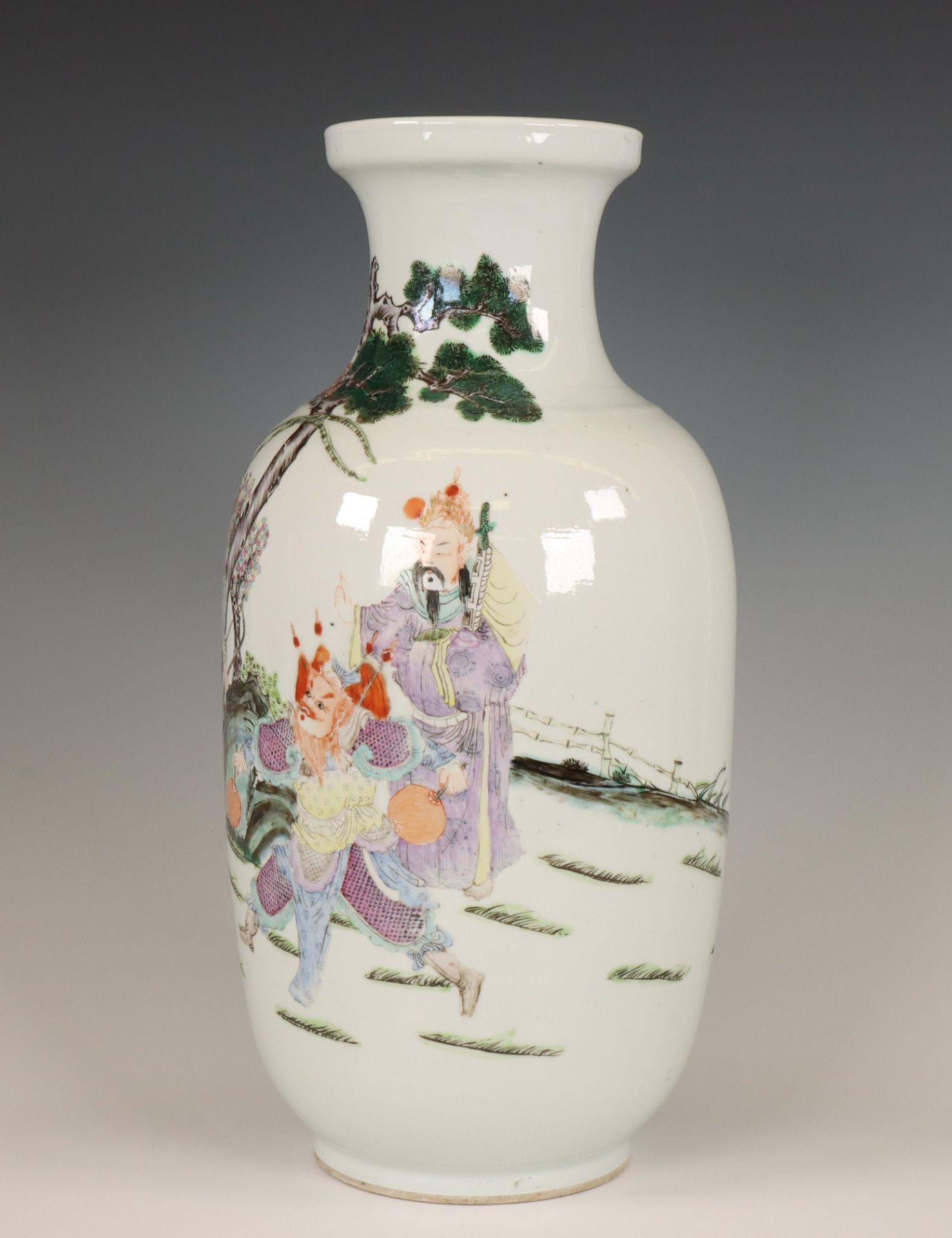 China, famille rose porcelain 'generals' vase, ca. 1900, - Bild 7 aus 7