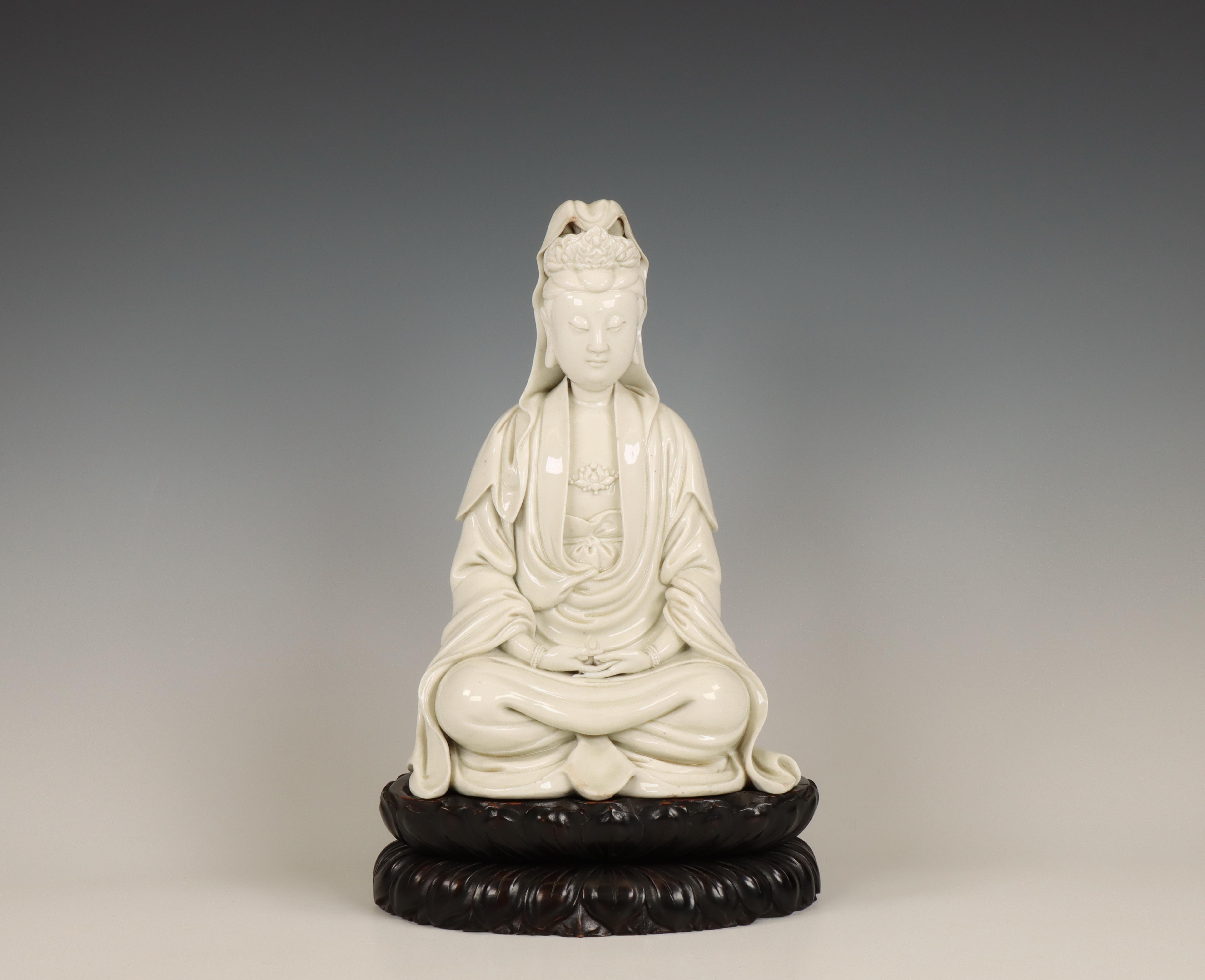 China, Dehua porcelain figure of a seated Guanyin, 20th century,