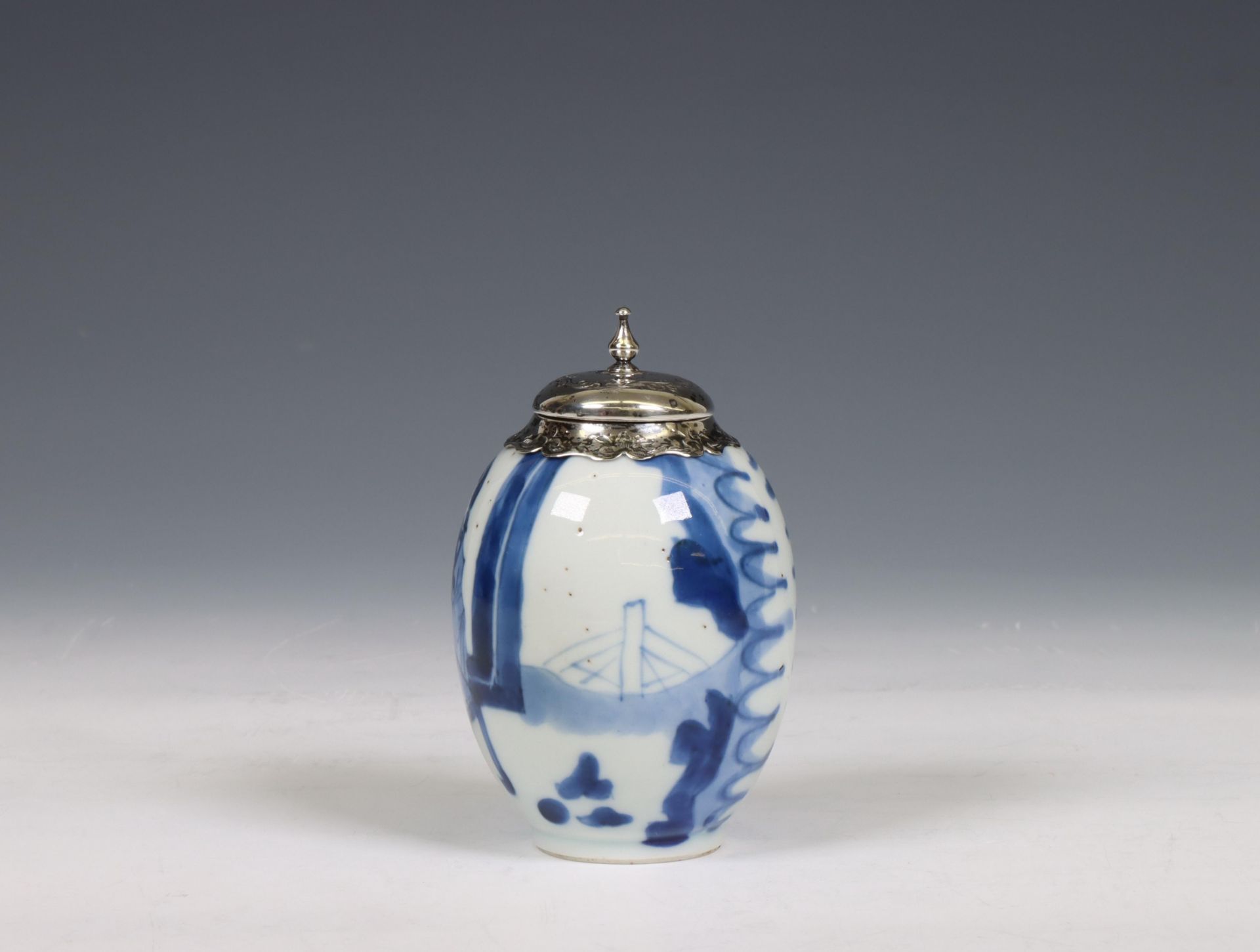 China, a silver-mounted blue and white porcelain jarlet, Kangxi period (1662-1722), the silver later - Image 5 of 5