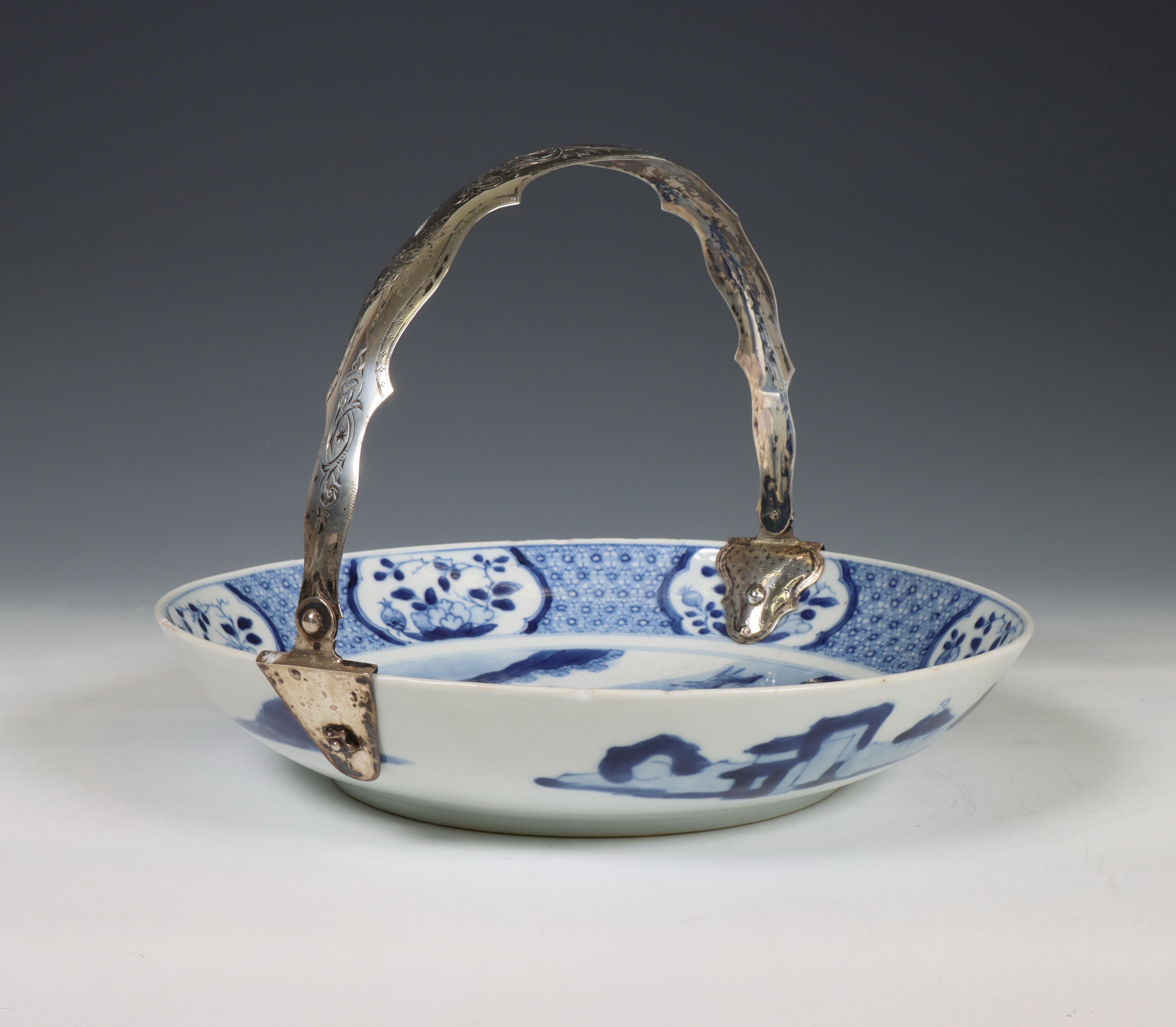 China, silver-mounted blue and white porcelain 'Joosje te paard' dish, 18th-19th century, - Image 4 of 4