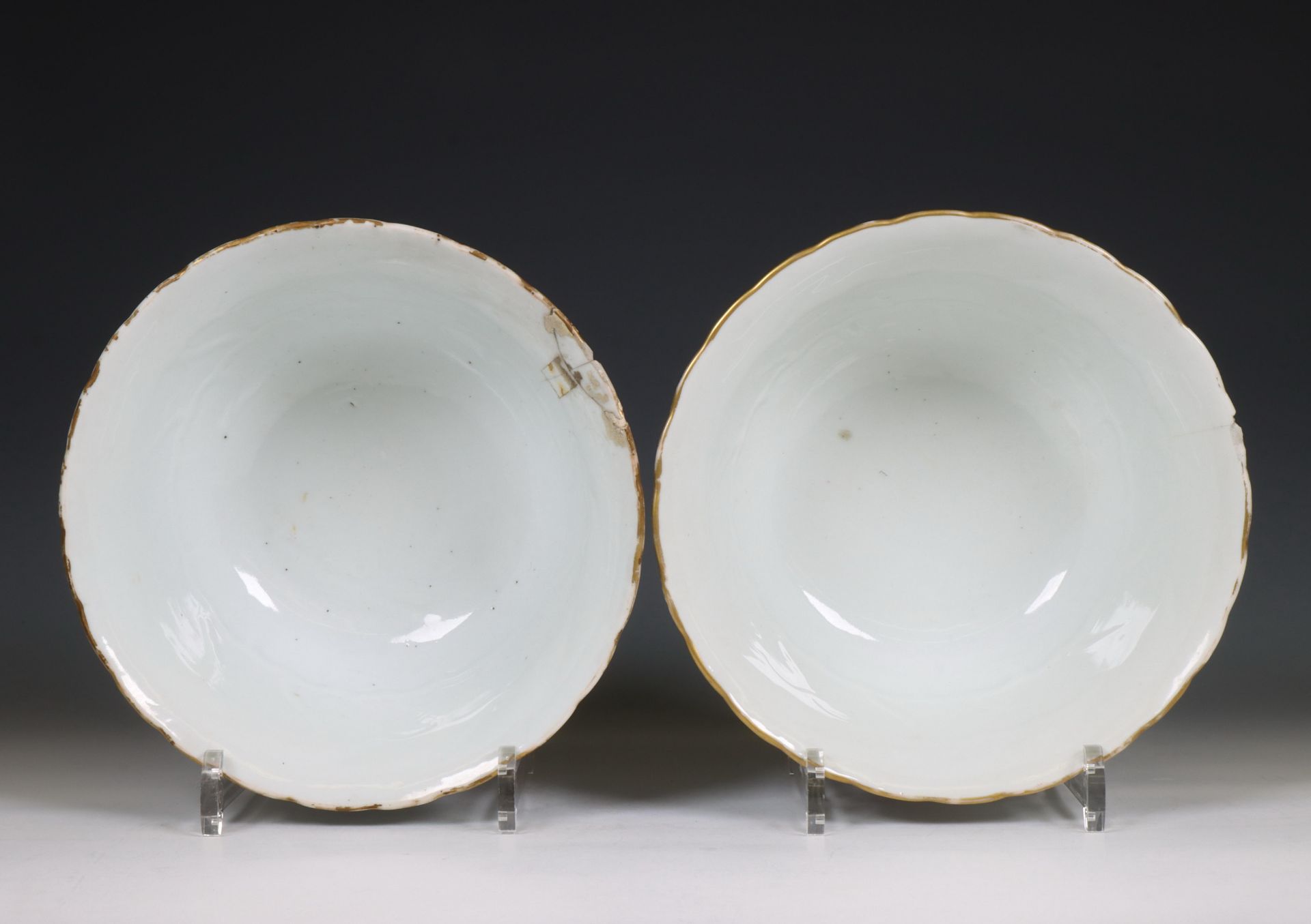 China, two famille rose porcelain 'Wu Shuang Pu' bowls, late Qing dynasty (1644-1912), - Bild 8 aus 9